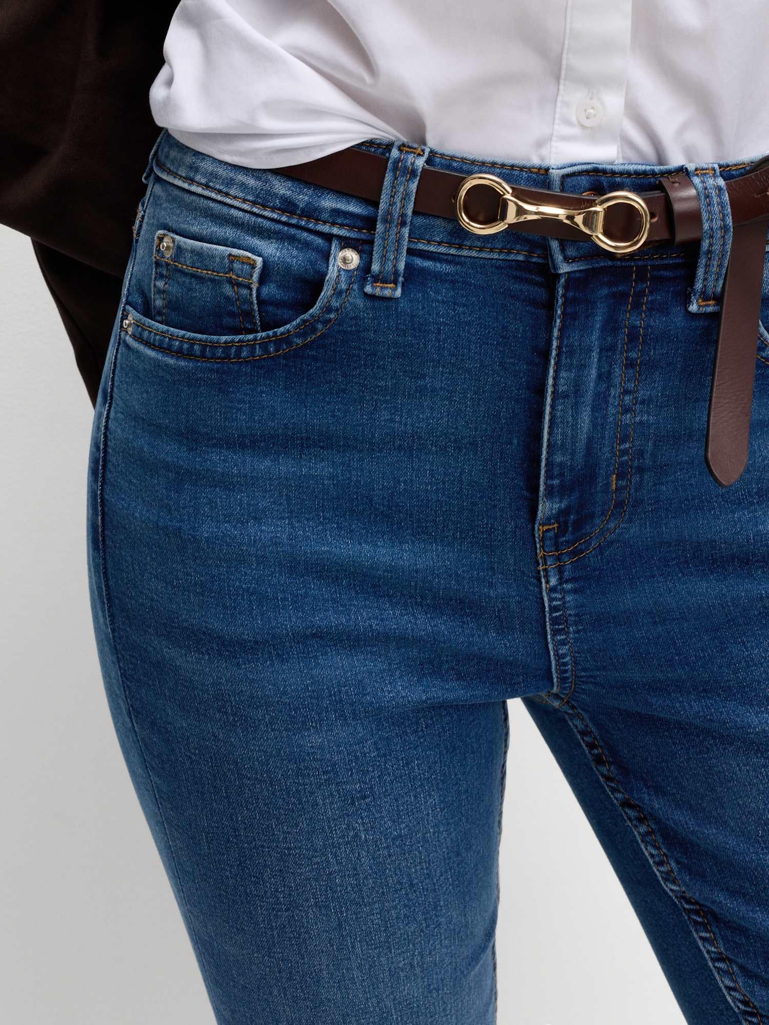Marks & Spencer Damen Baumwolle Hose Regular | Mit mittlerem Bund, Beinform: Bootcut, Waschung: Mittelblau, Zum Reinschlüpfen, Leicht