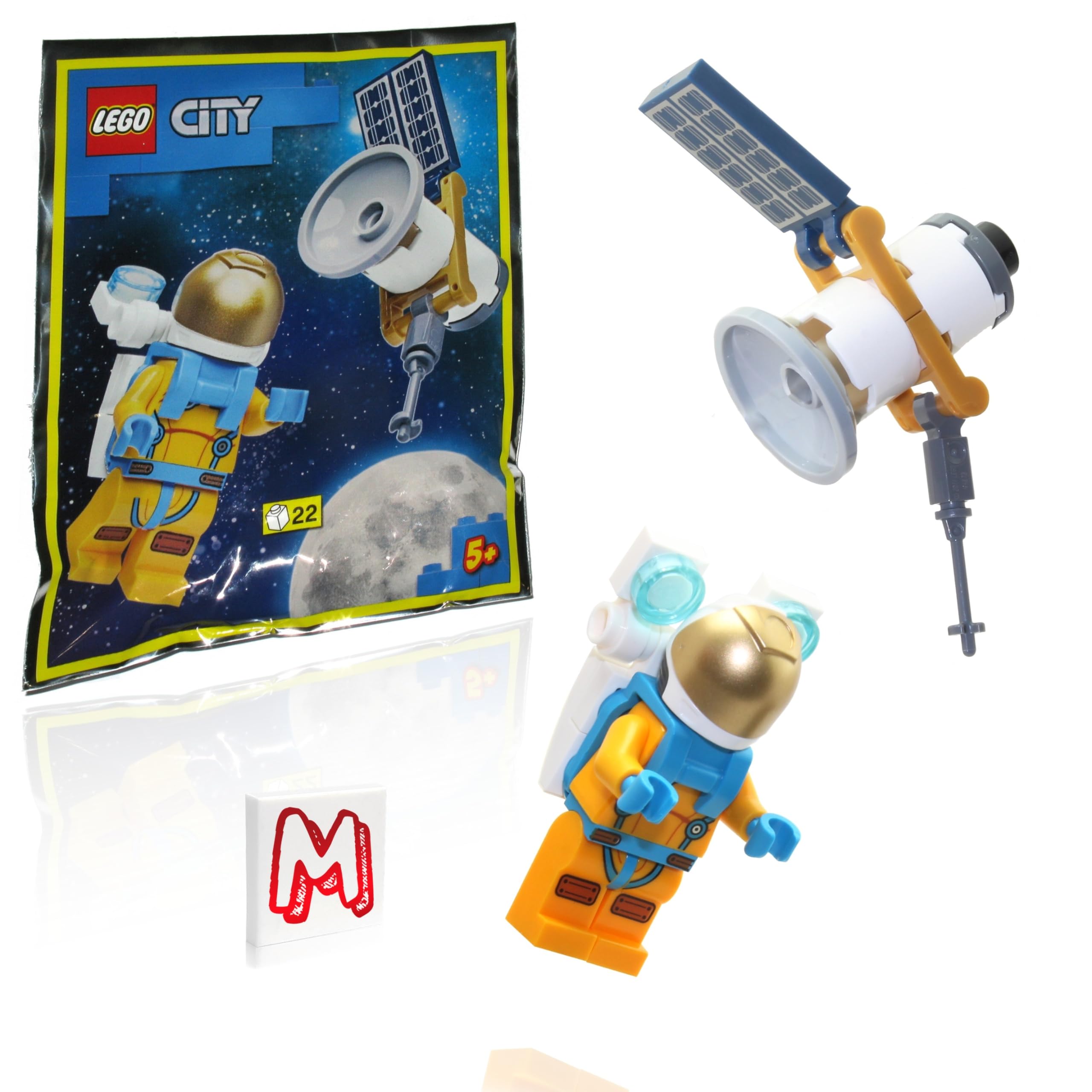 City Minifigure Space Port - Astronaut (with Jetpack and Satellite) 22 Pieces Foil Pack