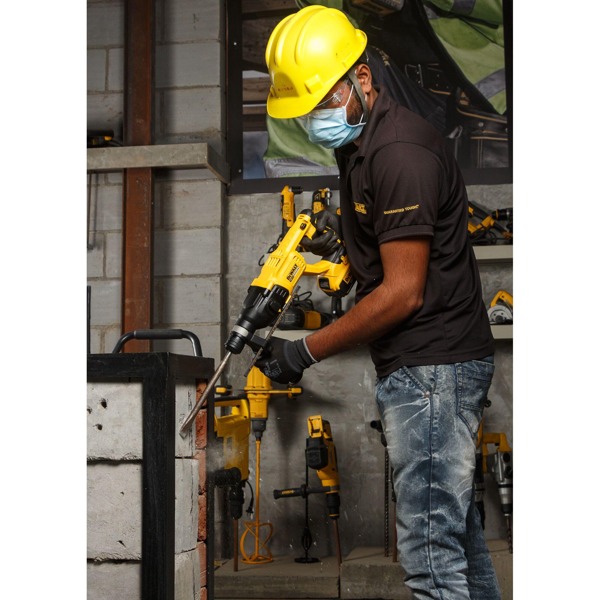 DeWalt Martello Elettropneumatico Brushless XR 18V ​​SDS-Plus 2.6J senza caricabatteria/batteria con custodia TSTAK, Multicolore