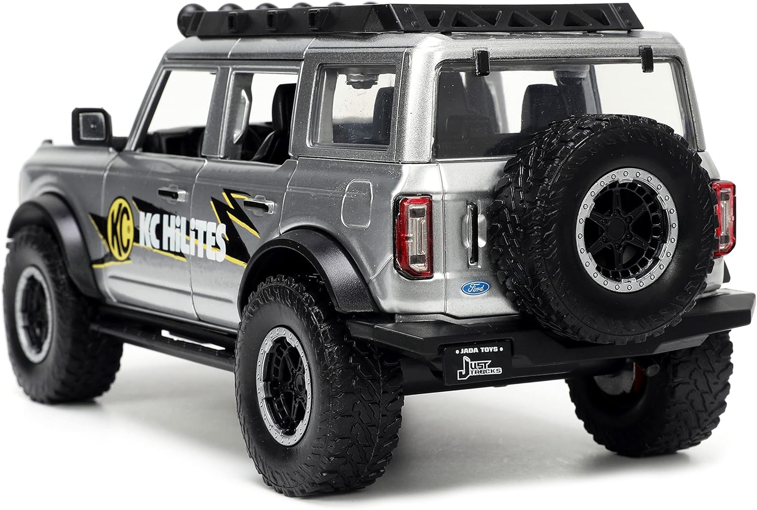Jada Toys Just Trucks 1:24 2021 Ford Bronco Die-cast Car Gray with Tire Rack, Toys for Kids and Adults