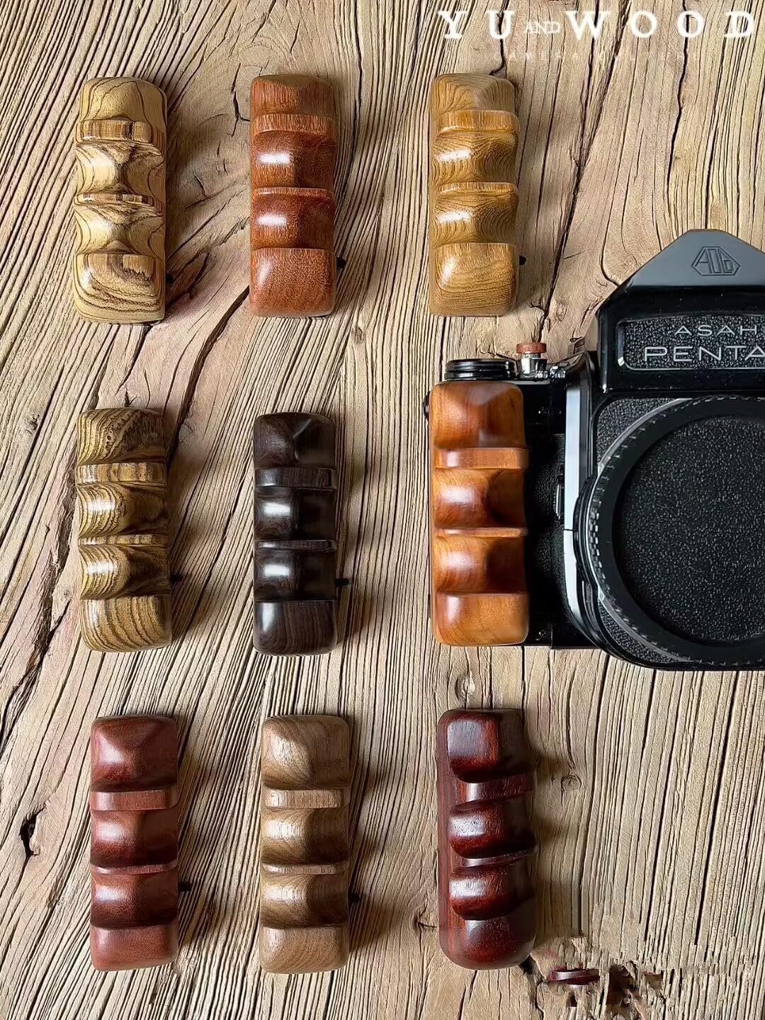 Pentax Wood Hand Grip ペンタックス 6x7 67 67II Pentax 67 II Hot Shoe Grip - Accessory – Kamerastore