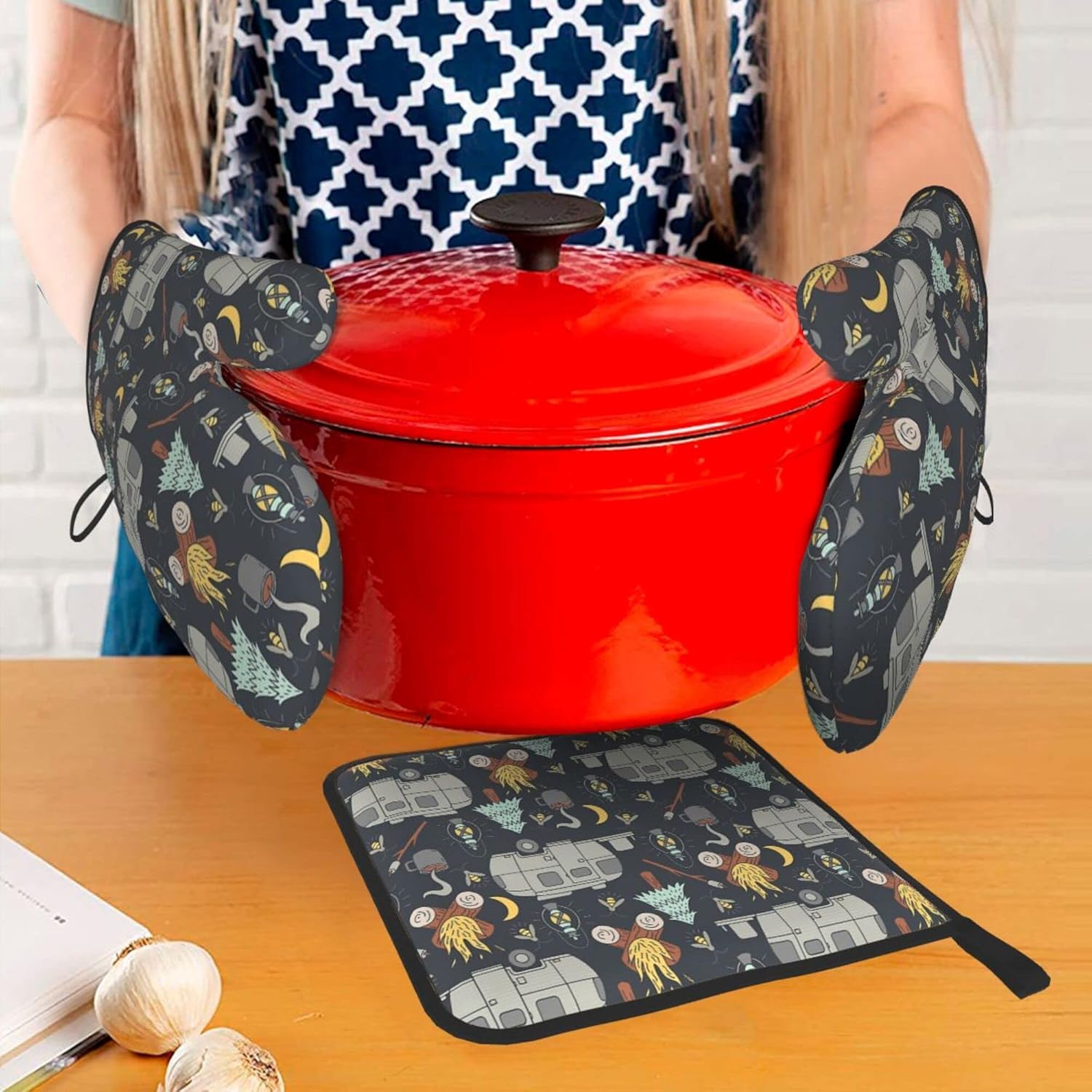 Airstream Camping Oven Mitts and Pot Holders Set, Heat Resistant Kitchen Bake Gloves Non-Slip Pot Holders for Cooking, Baking,Grilling, Barbecue,BBQ, Style2, One Size