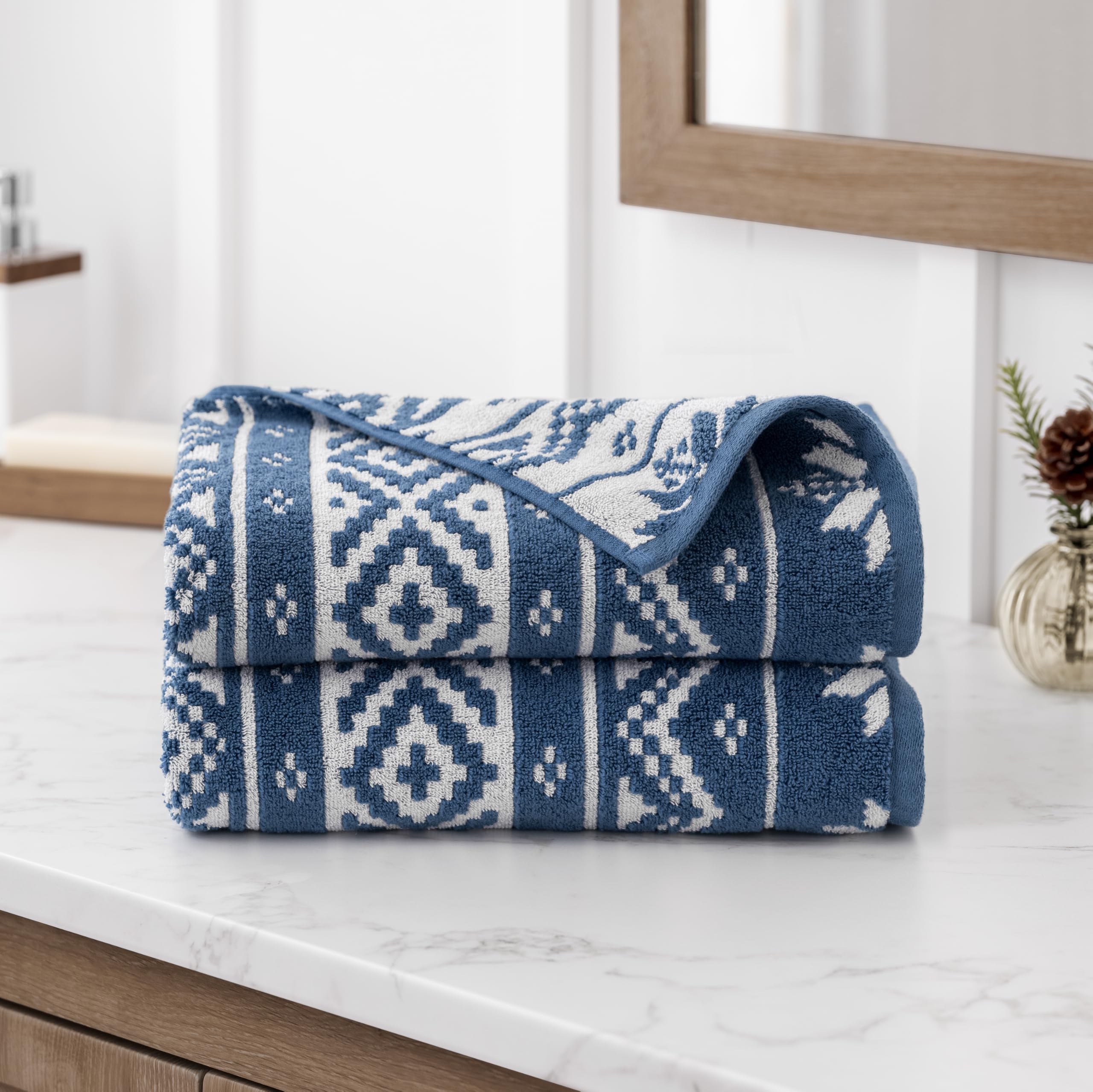 Martha Stewart Fair Isle Vintage Holiday Decor Jacquard 525 GSM 100% Cotton Hand Towels - Set of 2, Dark Blue/White, 2 Reversible Christmas Decorative Hand Towels