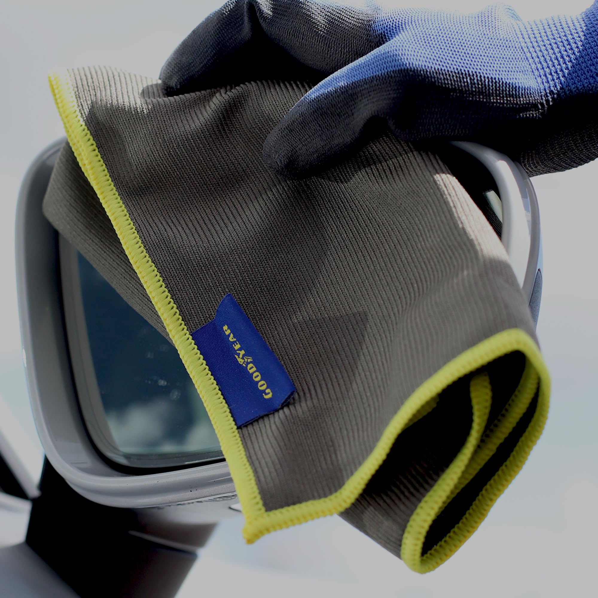 Goodyear microfibre Window Cloth I Designed Microfiber Cloth for windscreens windows and mirrors, Multi, Standard - Image 3