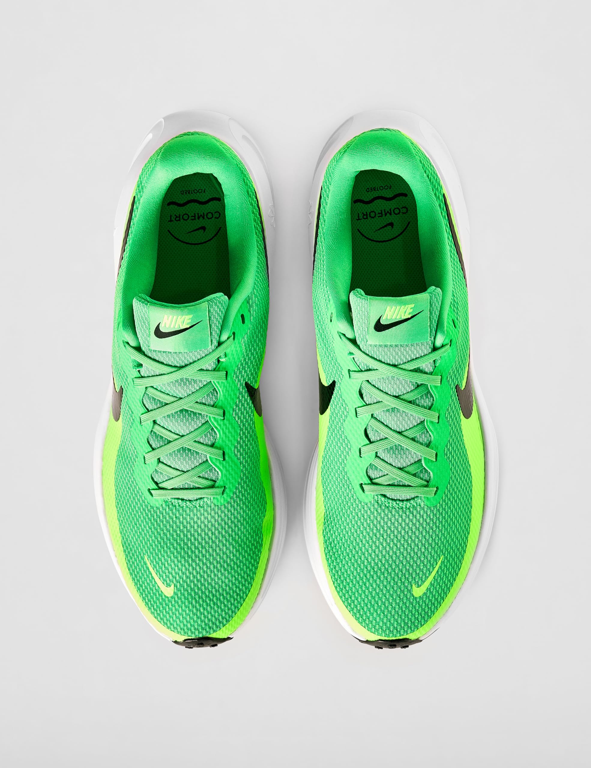 Nike Herren Nike Revolution 8Running Shoes