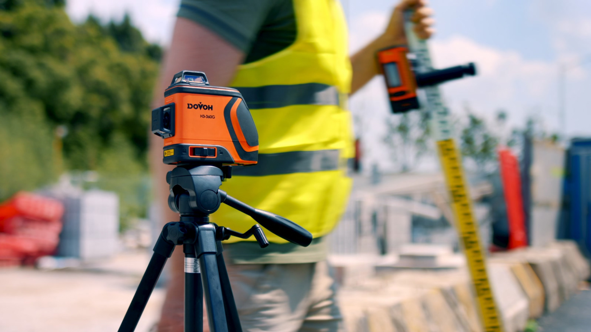 DOVOH Outdoor Laser Level 360 Self Leveling with Receiver and