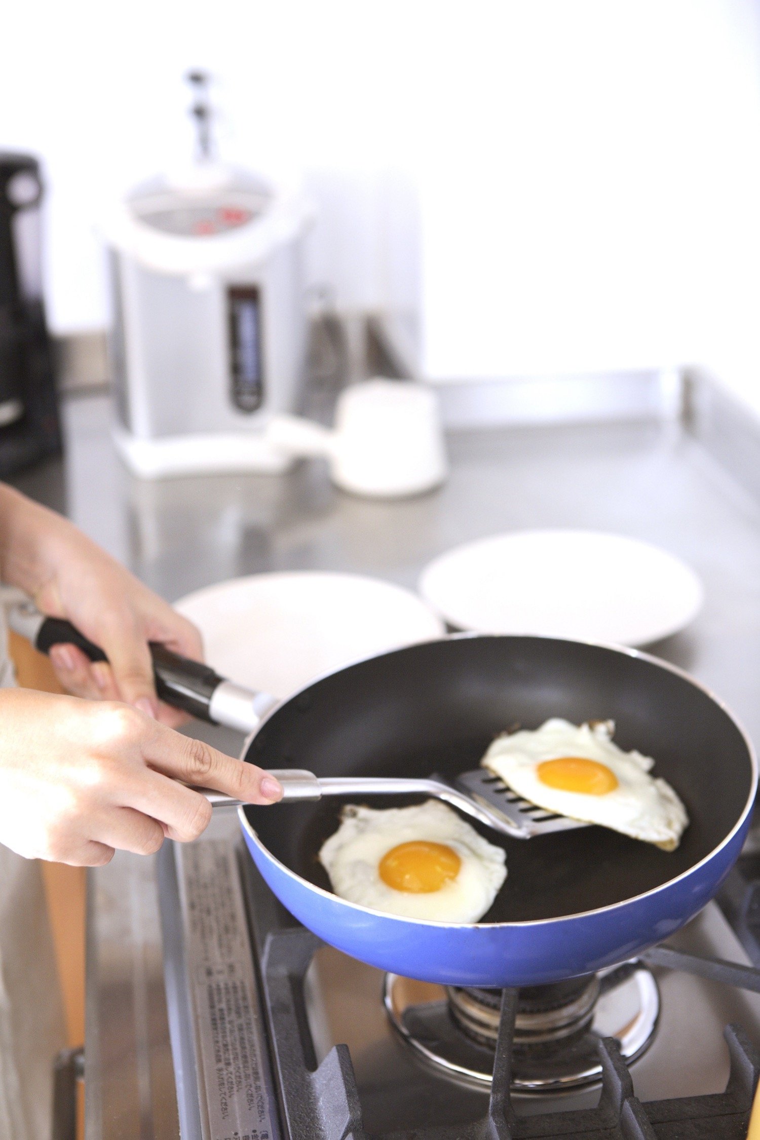 King International Stainless Steel Perforated Turner, Set Of 2 Pieces - Image 8