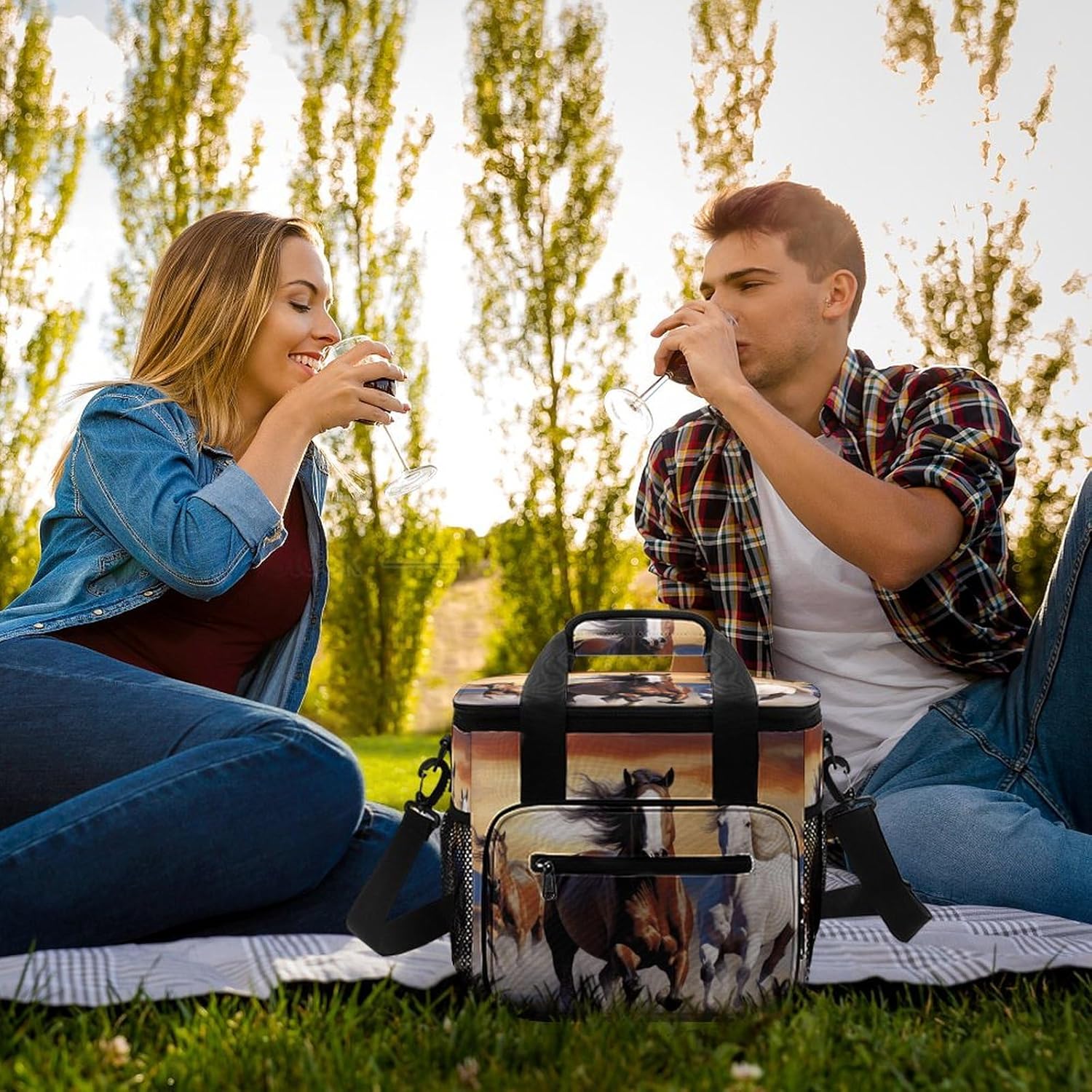 Large-Capacity Oxford Cloth Running Horses Printed Camping Ice Bag, Outdoor Portable Insulation and Cold Storage Bag, Enjoy A Cool Camping Time