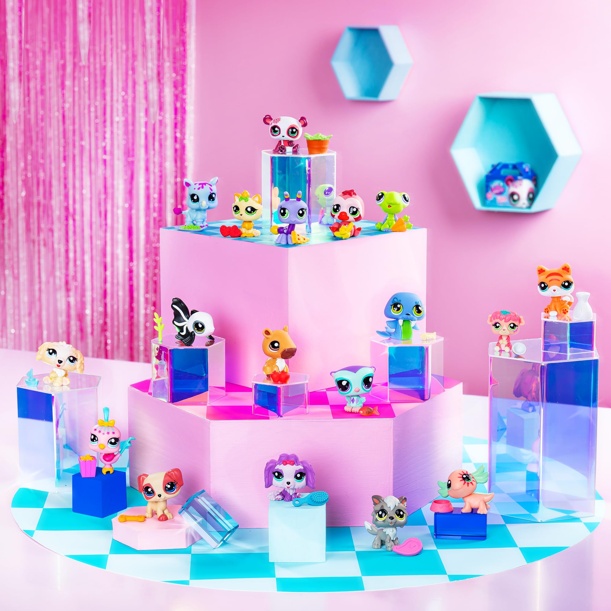 Littlest Pet Shop Series 3 Pet Surprise Single Boxes x 18, 5cm (individual components) - Image 2