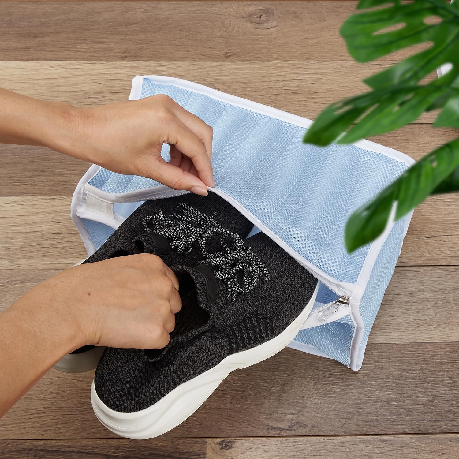 Shoes Washing Machine Bag Light Weight Laundry Shoe Bag for Washer and Dryer - Reusable Shoe Cleaning Bag for Sneaker Tennis Shoes Unstain Cleaner Kit Mutiple Colors for Choices -White-1PCS - Image 6
