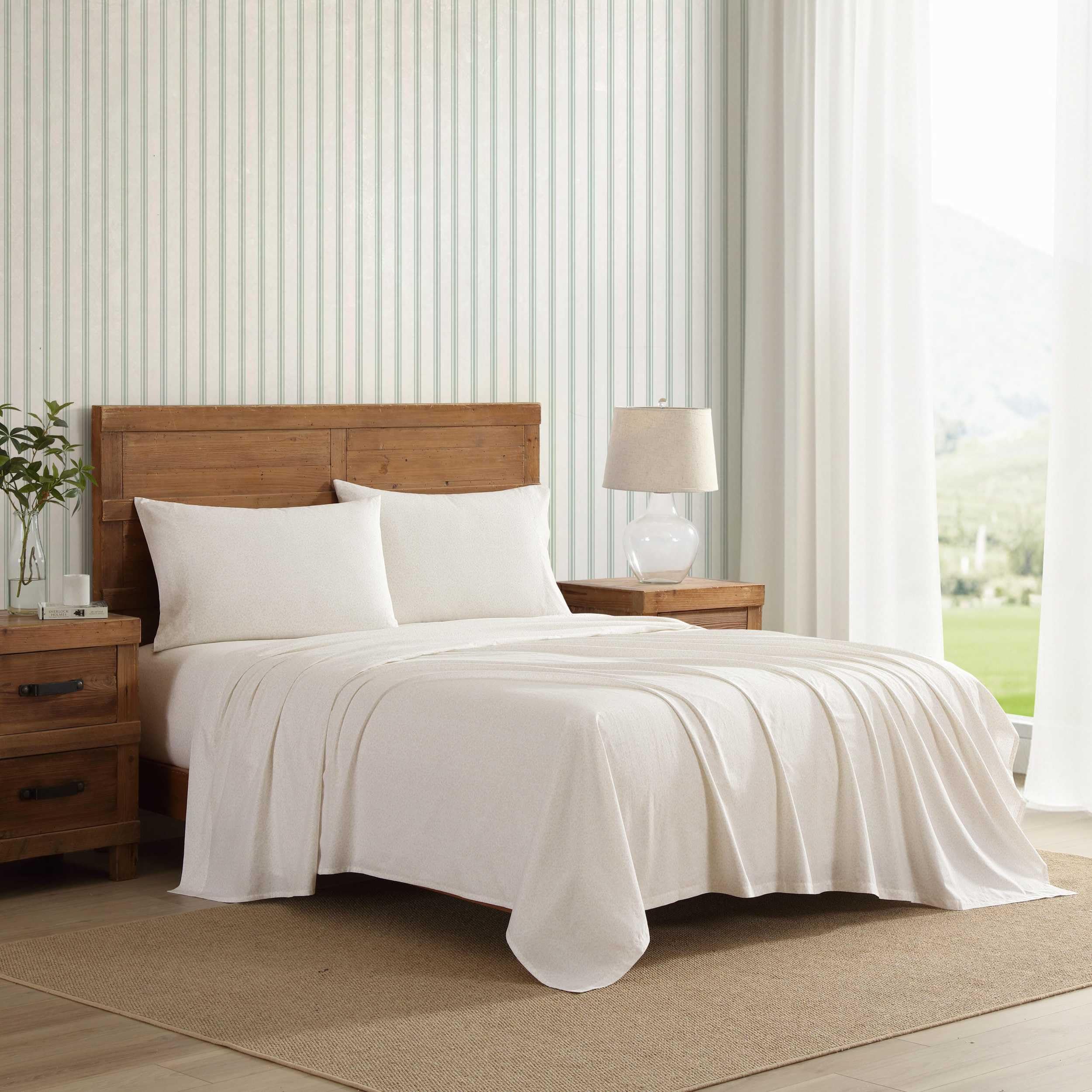 LAURA ASHLEY 32センチ　白 Amazon.com: Laura Ashley - Twin XL Sheet Set, 100% Cotton Percale