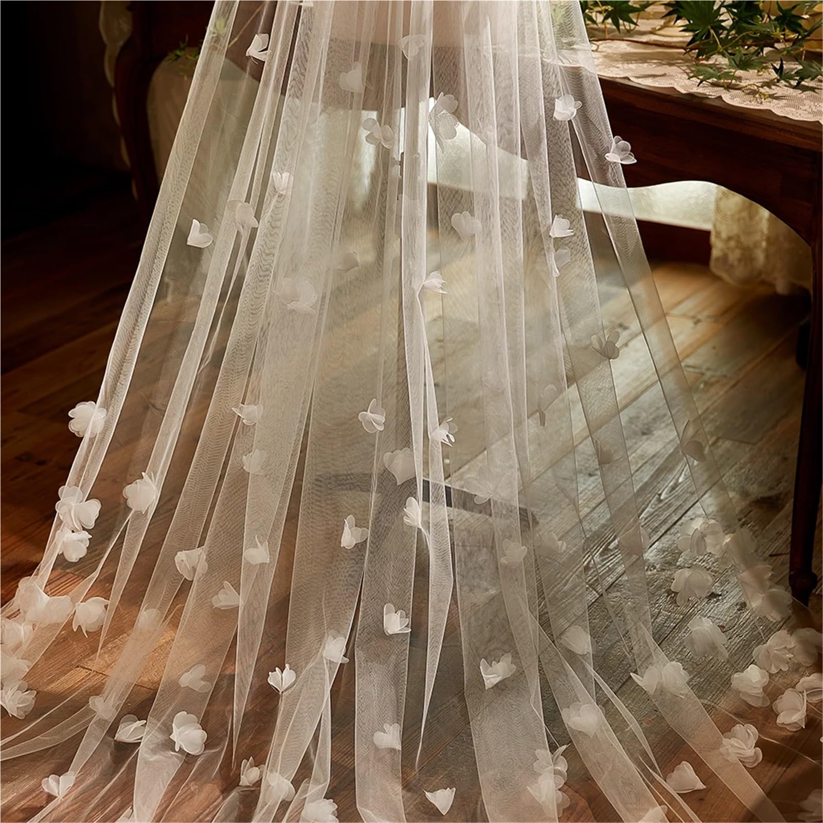 Schleier Braut Romantischer Brautschleier mit Blumenmuster und Schleppe, weicher Tüll, Hochzeit mit Kamm(White)