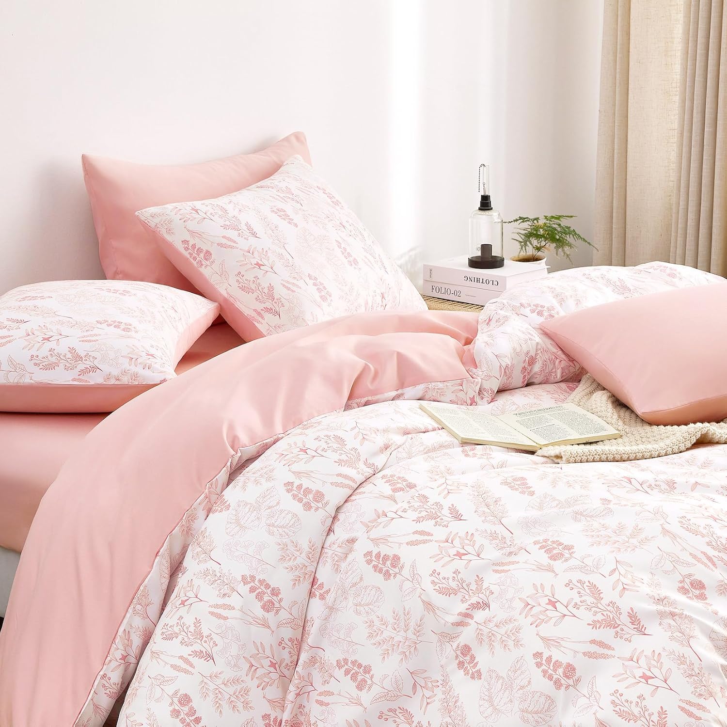 Wake In Cloud - Floral Comforter Set, Botanical Vintage Flower Coquette Cottagecore Aesthetic for Women Teen Girls, Soft Lightweight Dorm Bedding, 3 Pieces, Blush Pink, Full Size