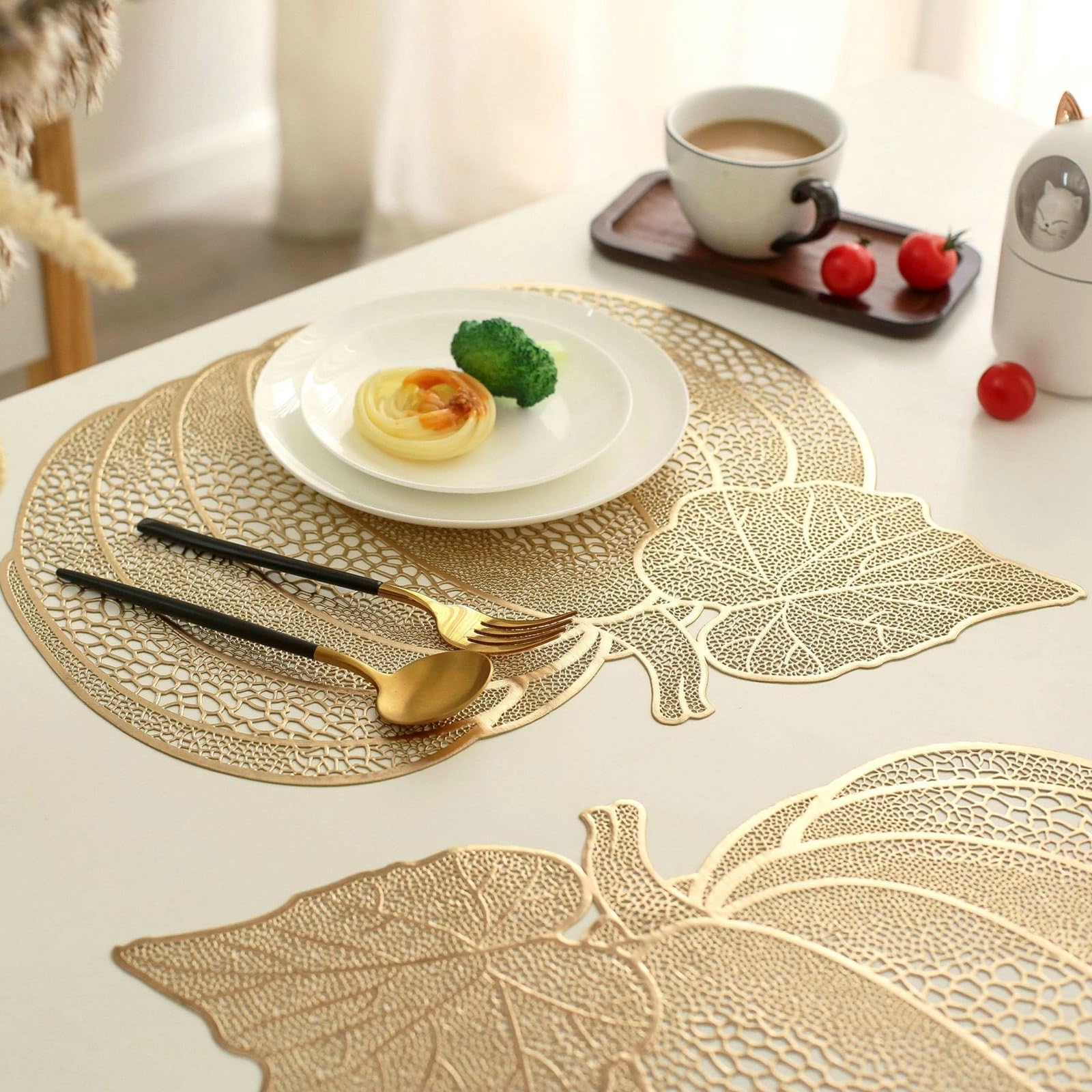 Platzset Kürbis Form PVC Deko, 10er Set Platzdeckchen Gold 42x40cm, Tischsets rutschfest für Zuhause Speisetisch