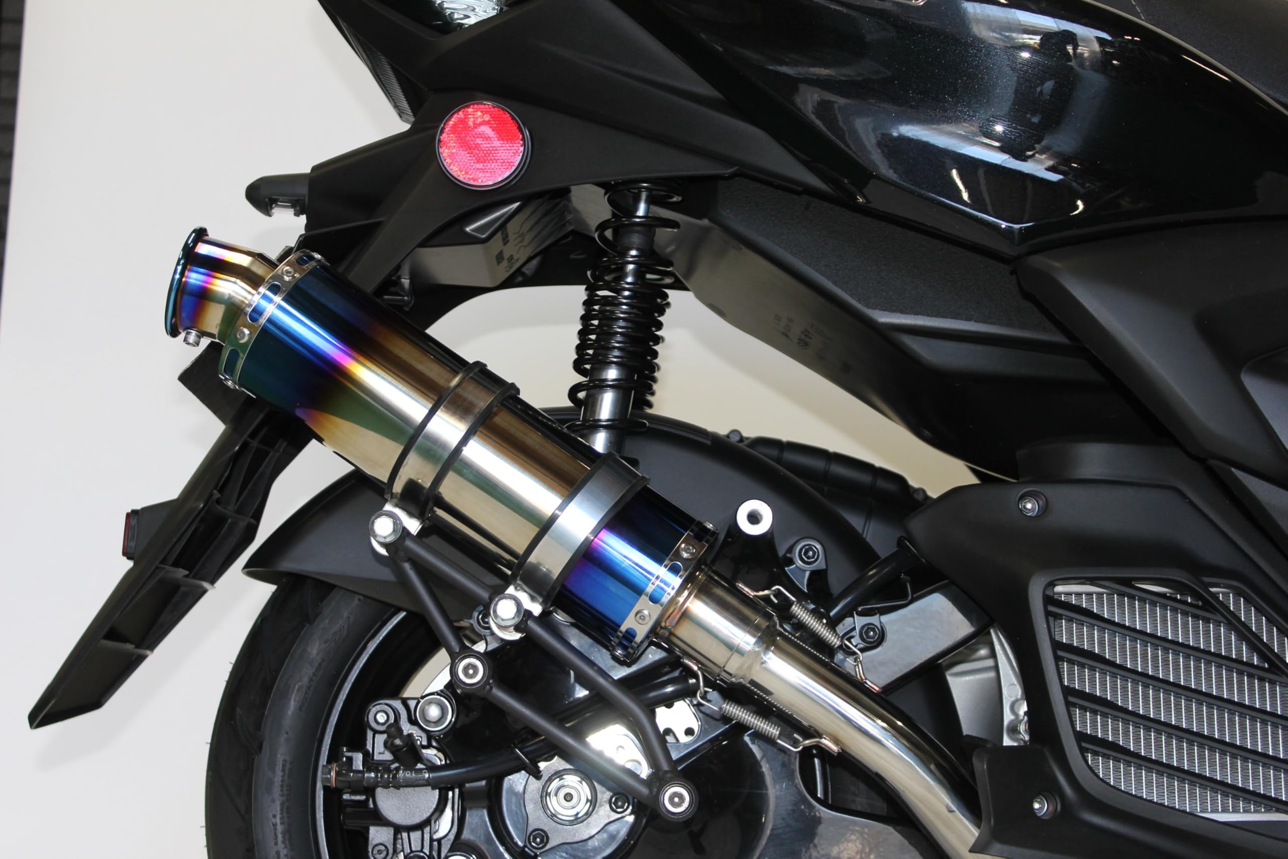 Amazon.co.jp: シグナス グリファス マフラー 8BJ-SEJ4J NMAX125
