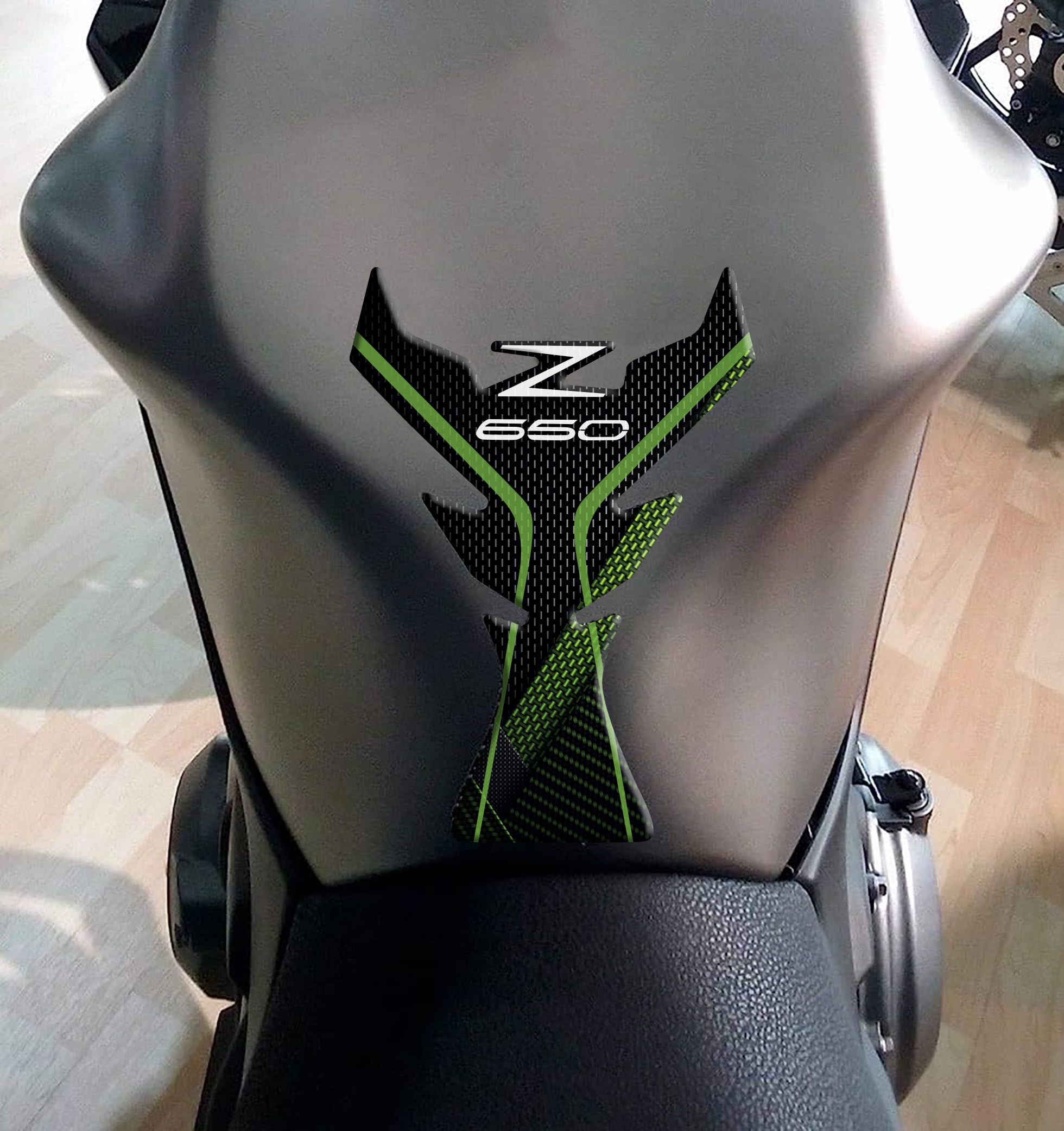 3D EFEKTU NAKLEJKA, DO MOTOCYKLU KOMPATYBILNY Z KAWASAKI Z650 (Metallic Spark Black, kompletny zestaw)