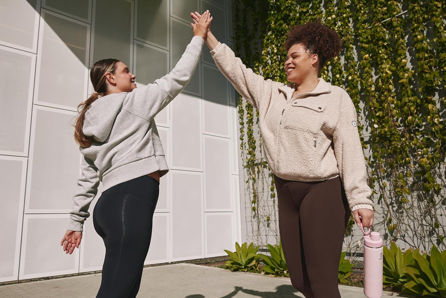 Takeya Sport 22 oz Triple-Insulated Stainless Steel Water Bottle, Spout Lid – Leakproof, Sweatproof, BPA-Free, Keeps Drinks Cold 36 Hrs, Hot 14 Hrs – Peony - Image 5