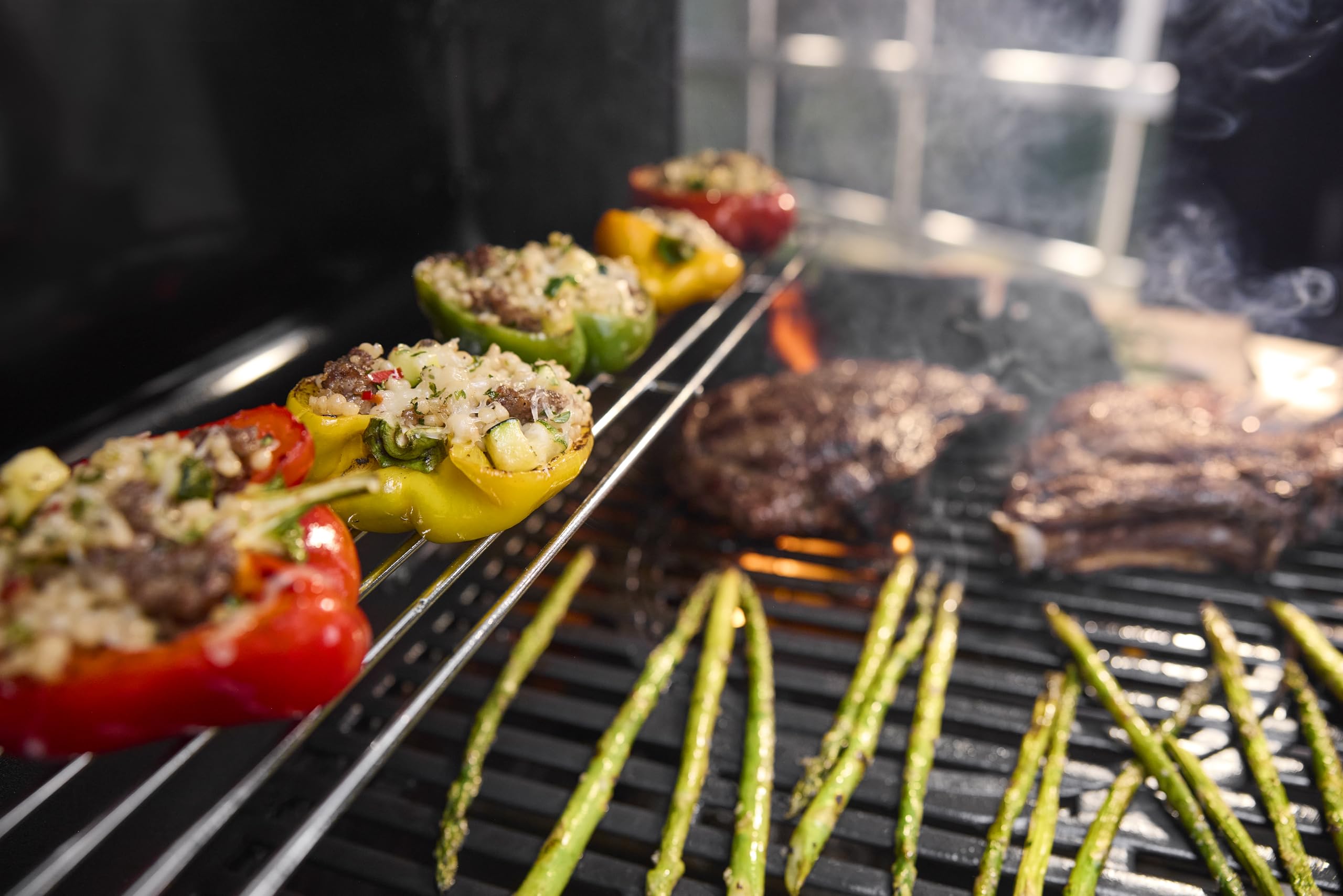 Weber Spirit E-410 barbacoa de gas, 4 quemadores, superficie de cocción de 51 x 46 cm, termómetro en la tapa, 2 ruedas - Negro/Plata (1500891)