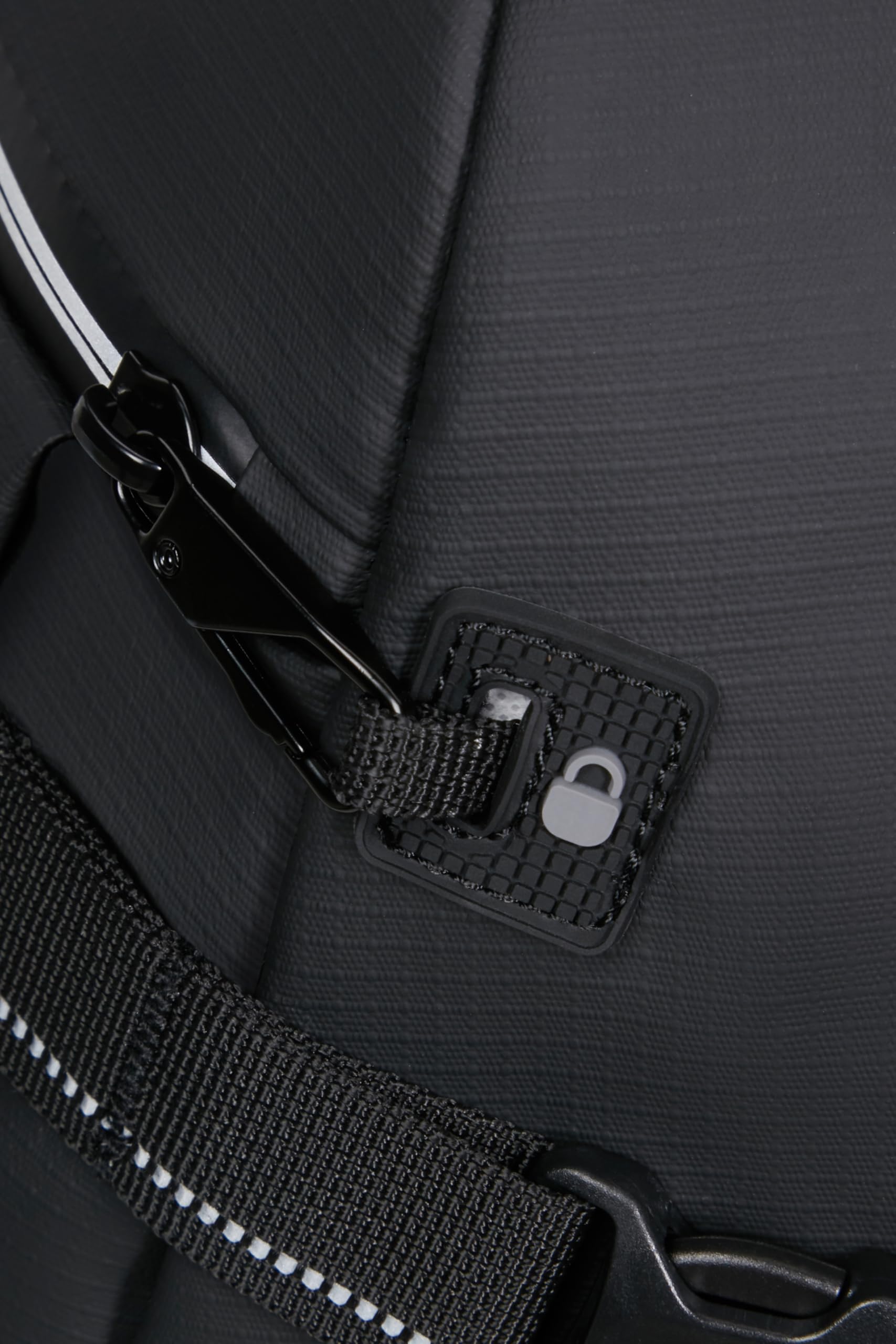 American Tourister Upventure - Backpack per laptop 15,6 pollici, 44 cm, 26,5 L, nero (nero)