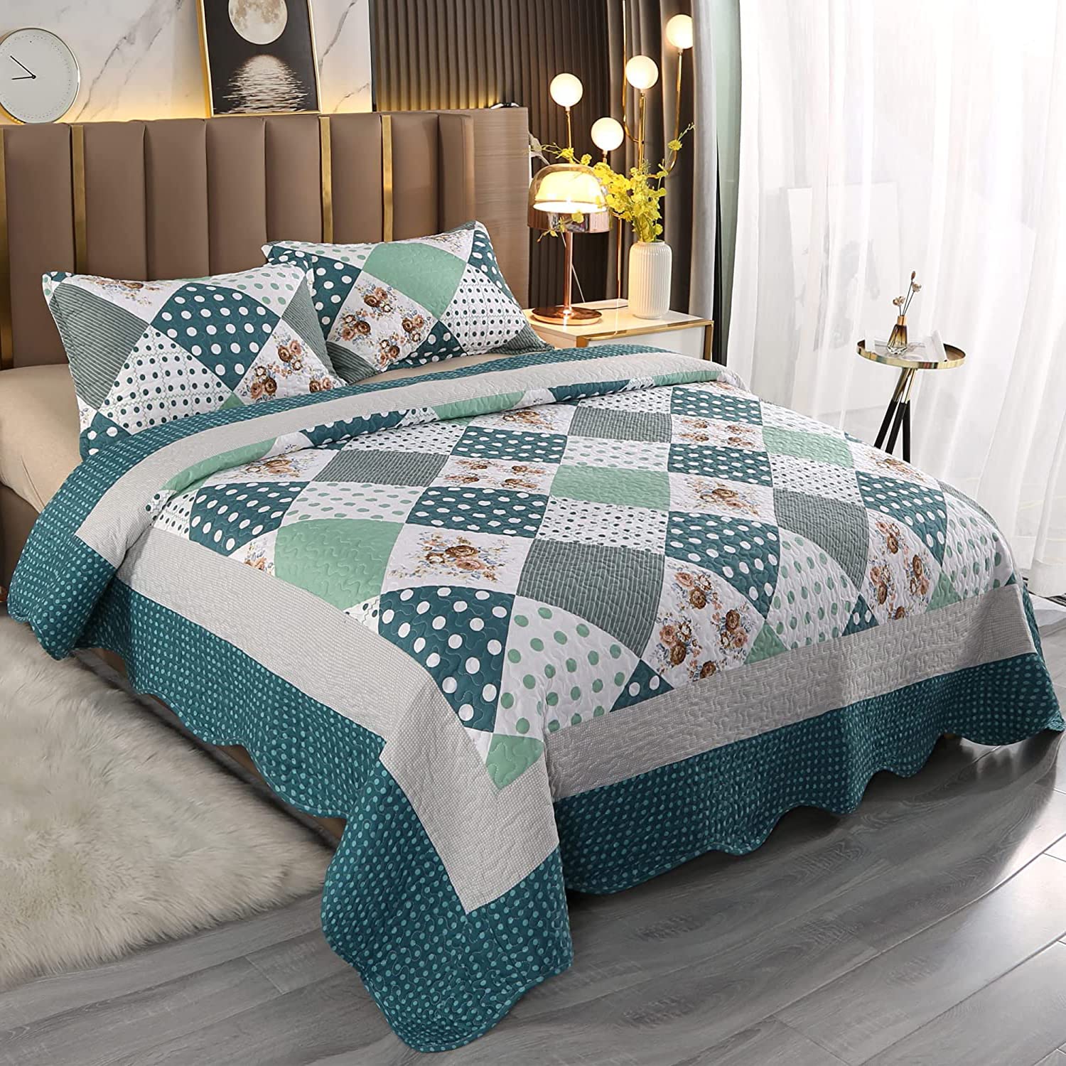 Patchwork Quilt Set Double King 3 Pieces 220 x 240 cm Green Quilted Bedspread Coverlets Set Floral Dot Reversible Bedding Set Soft Brushed Microfiber Quilt Bed Cover Blanket with 2 Pillow Shams