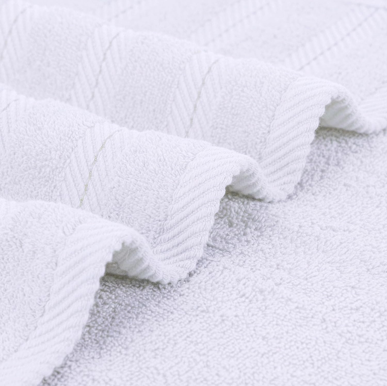 Utopia Towels 4 Pack Premium Extra Large Bath Towels Set, (30 x 60 Inches) 100% Ring Spun Cotton, Lightweight and Highly Absorbent Quick Drying Towels, Perfect for Daily Use (White) - Image 6