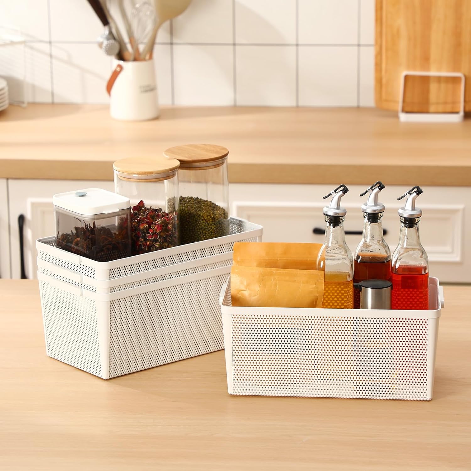 Shimeyao 4 Pcs Wire Mesh Baskets 12.6 x 9.4in Metal Wire Storage Baskets with Handle Steel Organizers Bin Containers for Home Organizing Cabinet CD Storage Pantry Kitchen Fridge Fruit Snacks(White)