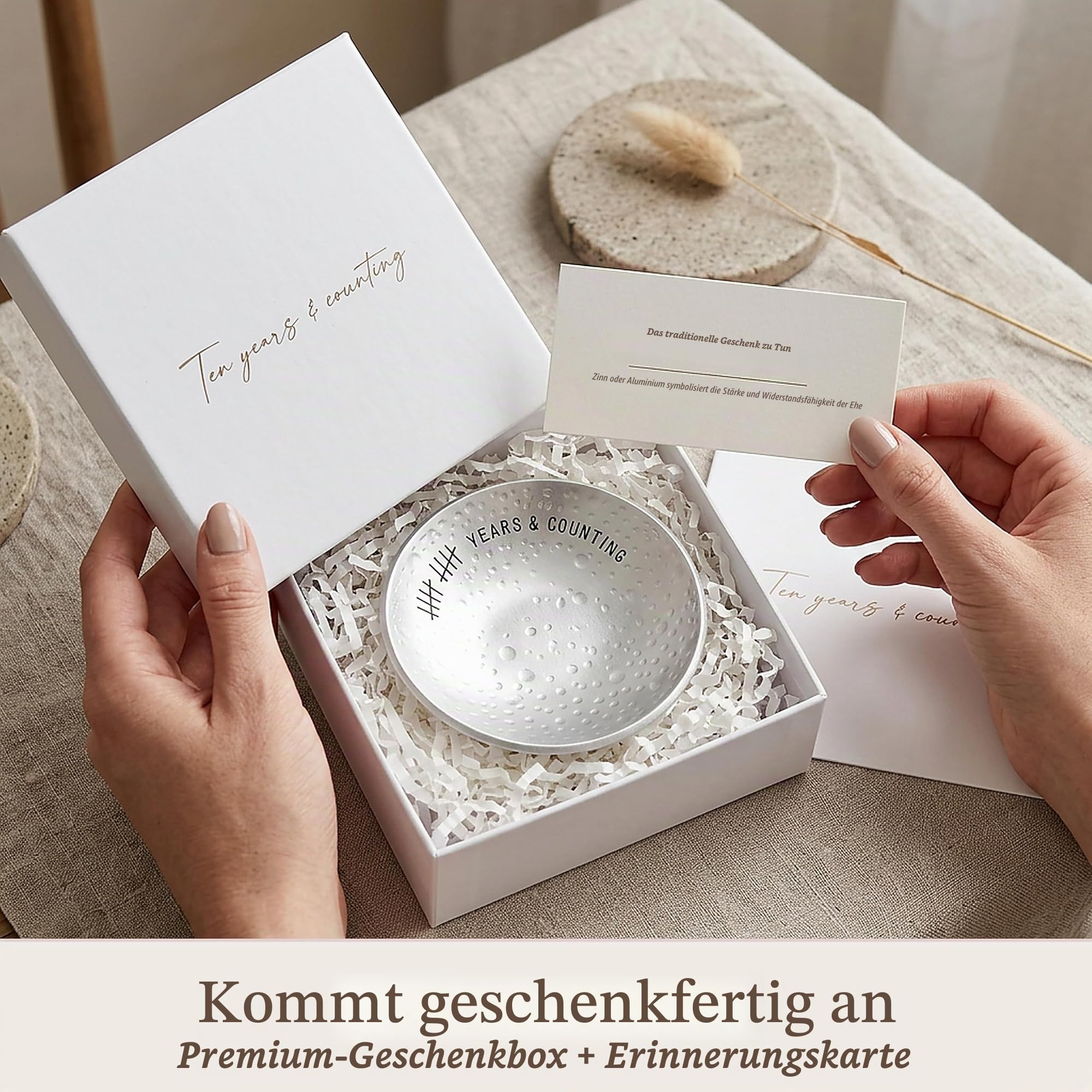 Geschenk zum 10. Jahrestag – 10,2 cm, graviert, Aluminium Hochzeit Ring Halter Schale & Geschenkbox – 10 Jahre Jubiläum für Ihn & 10 Jahre Jubiläum für Sie strukturierter Stil