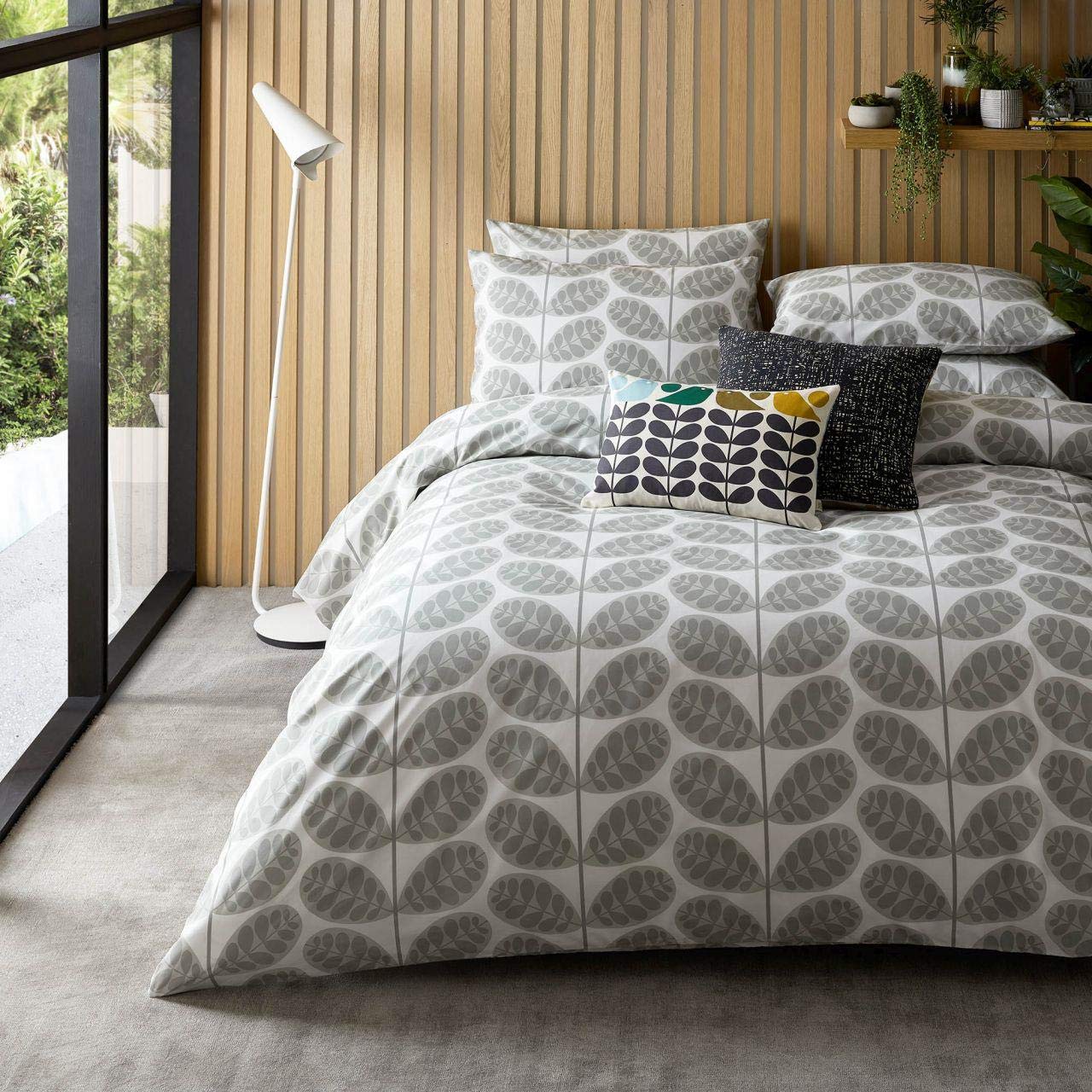 ORLA KIELY BOTANICA STEM PEBBLE GREY WHITE 200TC 100% COTTON USA QUEEN SIZE (DUVET COMFORTER COVER 230CM X 220CM - UK KING SIZE) 5 PIECE BEDDING SET