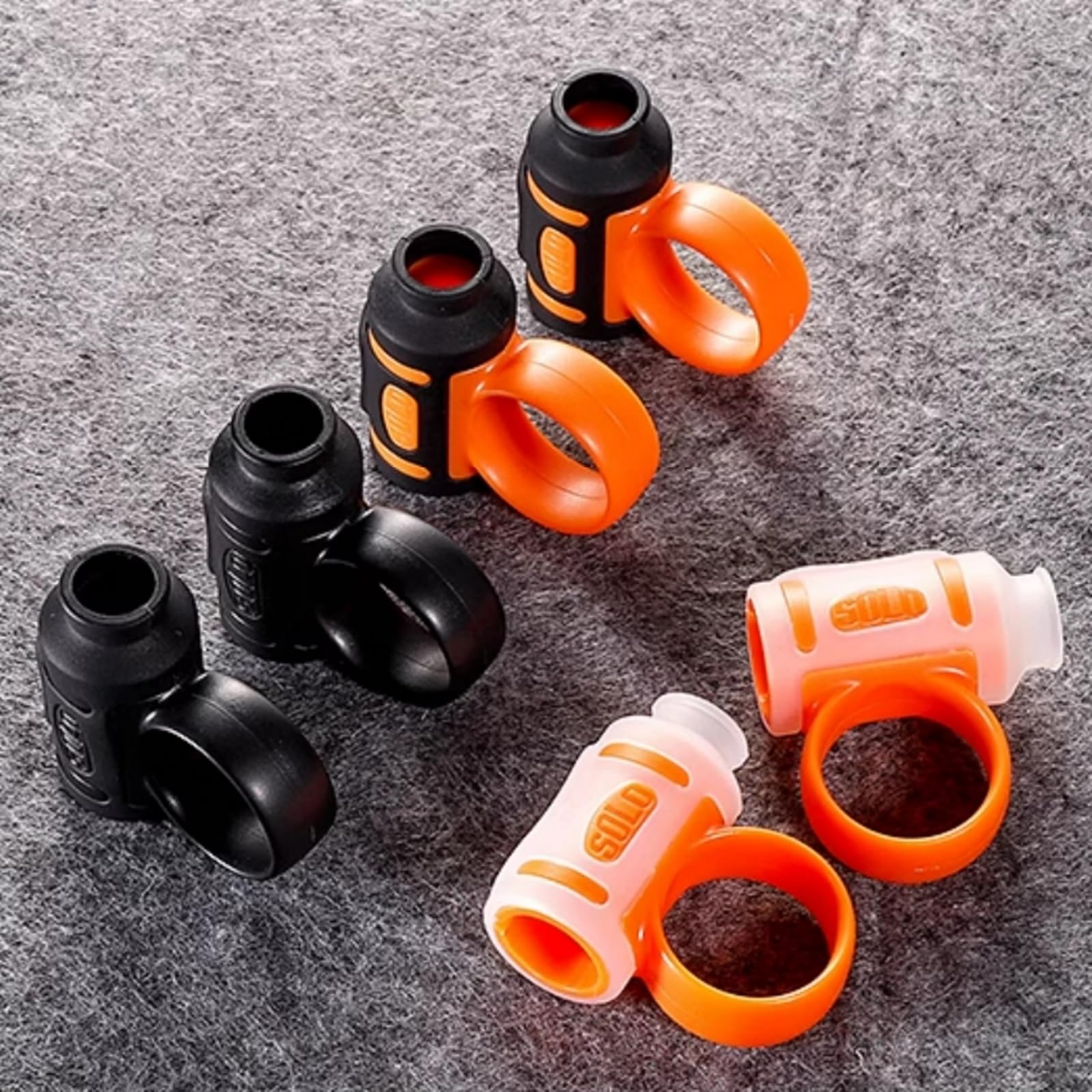 2Pcs 5A 5B 7A Drum Sticks Control Clip Finger Drumsticks Aid Drum Stick Finger Controller Silicone Drum Sticks Twirling Controller Auxiliary Drumsticks Finger Ring Anti Slip (Black)