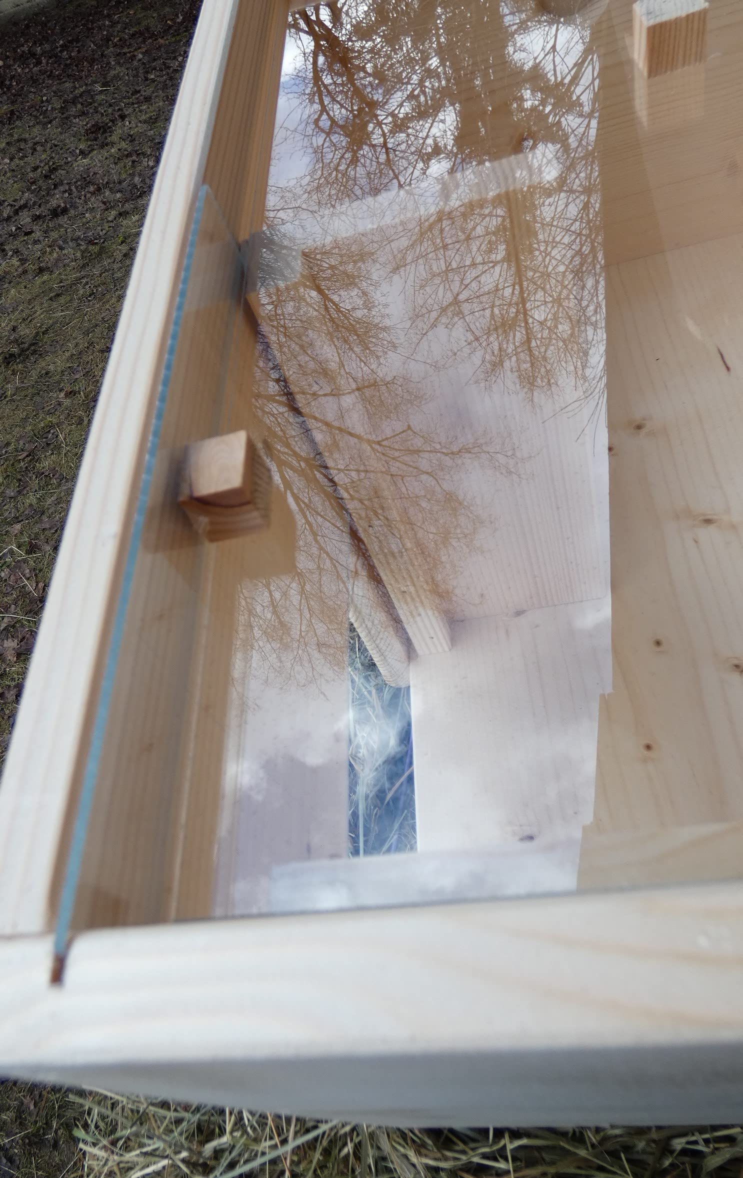 Schildkröte Premium Schildkrötenhaus XXL (L:60cm; B.40cm; H:31cm) mit Sonnendach, Windfang, Einstellbarer Belüftung und Plexiglastor 18mm Vollholz Fichte