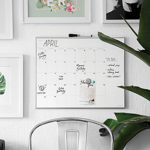 Miniatura 12 de U Brands - Pizarra magnética de borrado en seco con calendario mensual, 16 x 20 pulgadas, marco de aluminio plateado, imán y rotulador incluidos