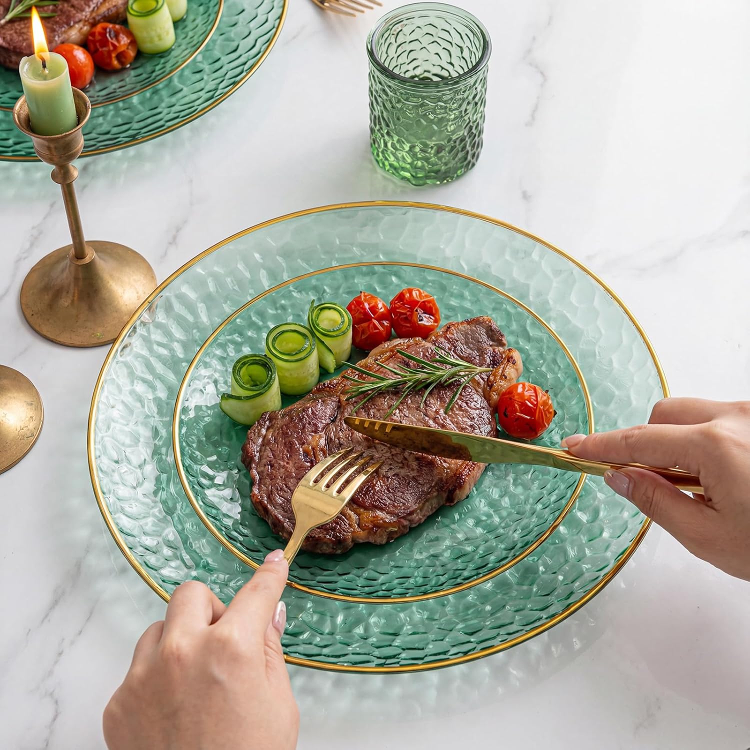 Rubtlamp 175 Pcs Green Plastic Plates Dinnerware Set (25 Guests), Hammered Plates Sets, Green Plastic Party Plates Set include 50 Disposable Plates Set, 75 Gold Plastic Silverware, 25 Cups 25 Napkins