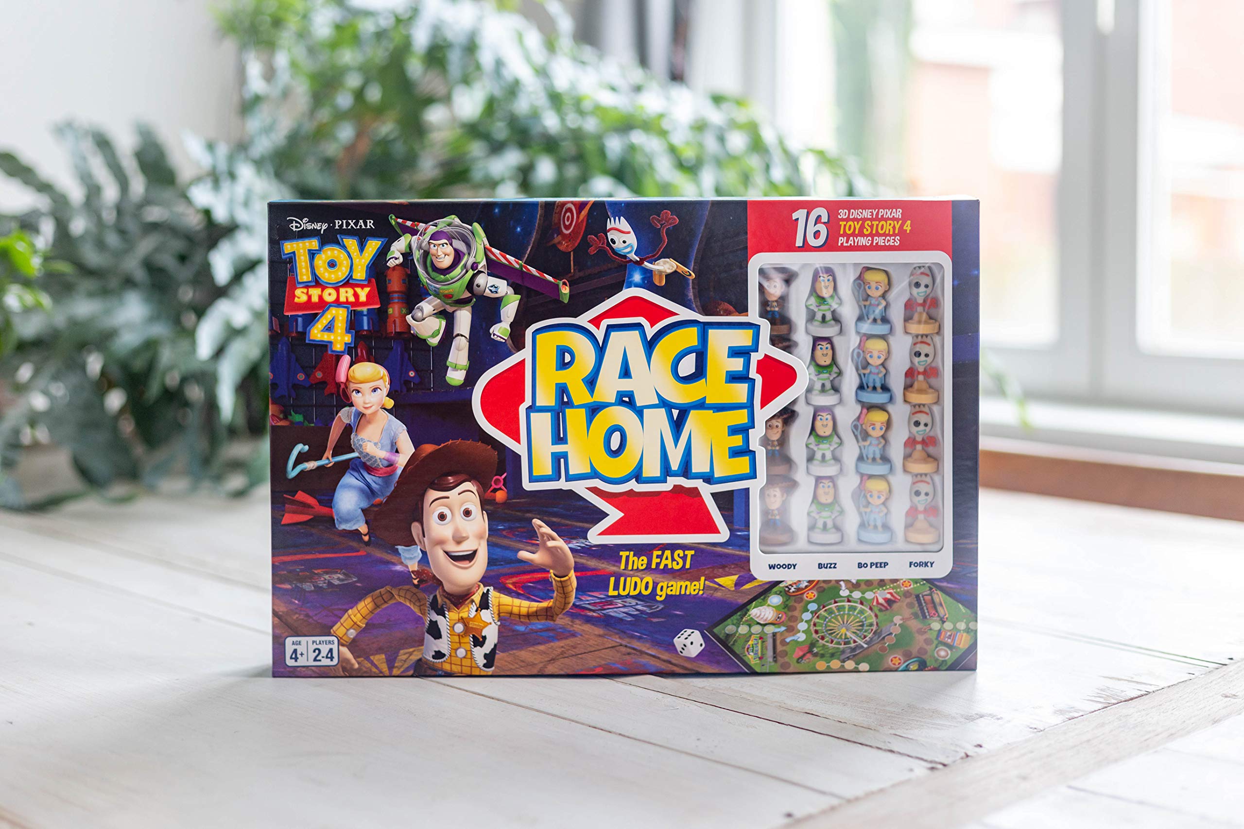 Disney Gioco da tavolo ufficiale Toy Story 4 Race Home, 16 Toy Story 4 pezzi da gioco inclusi, ottimo regalo per un massimo di 4 giocatori, età 3+