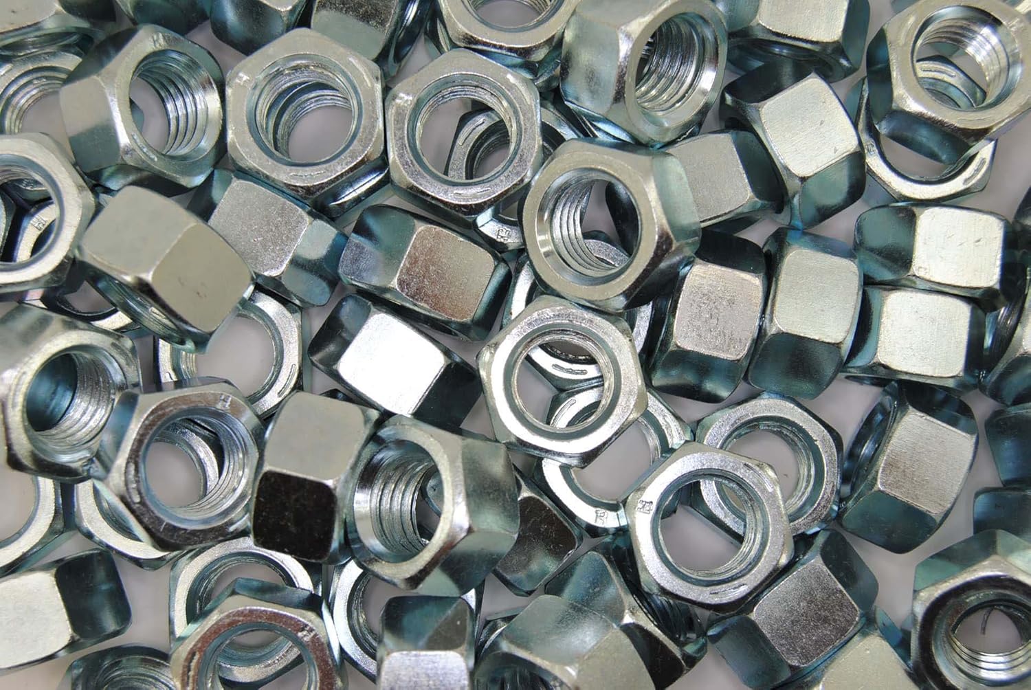 (100) 5/8-11 Grade 5 Hex Finish Nuts - Zinc Plated - Coarse