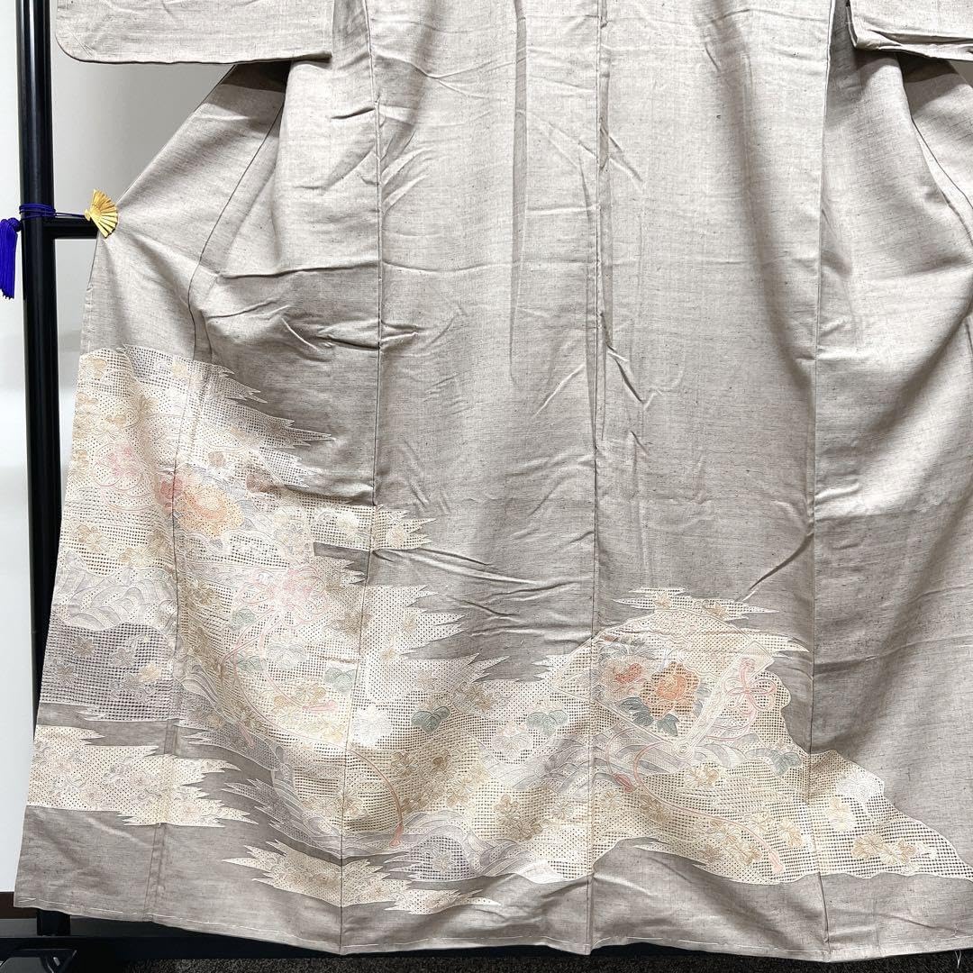 Amazon.co.jp: 紬地 スワトウ刺繍と相良刺繍の訪問着 着物 管理.和  