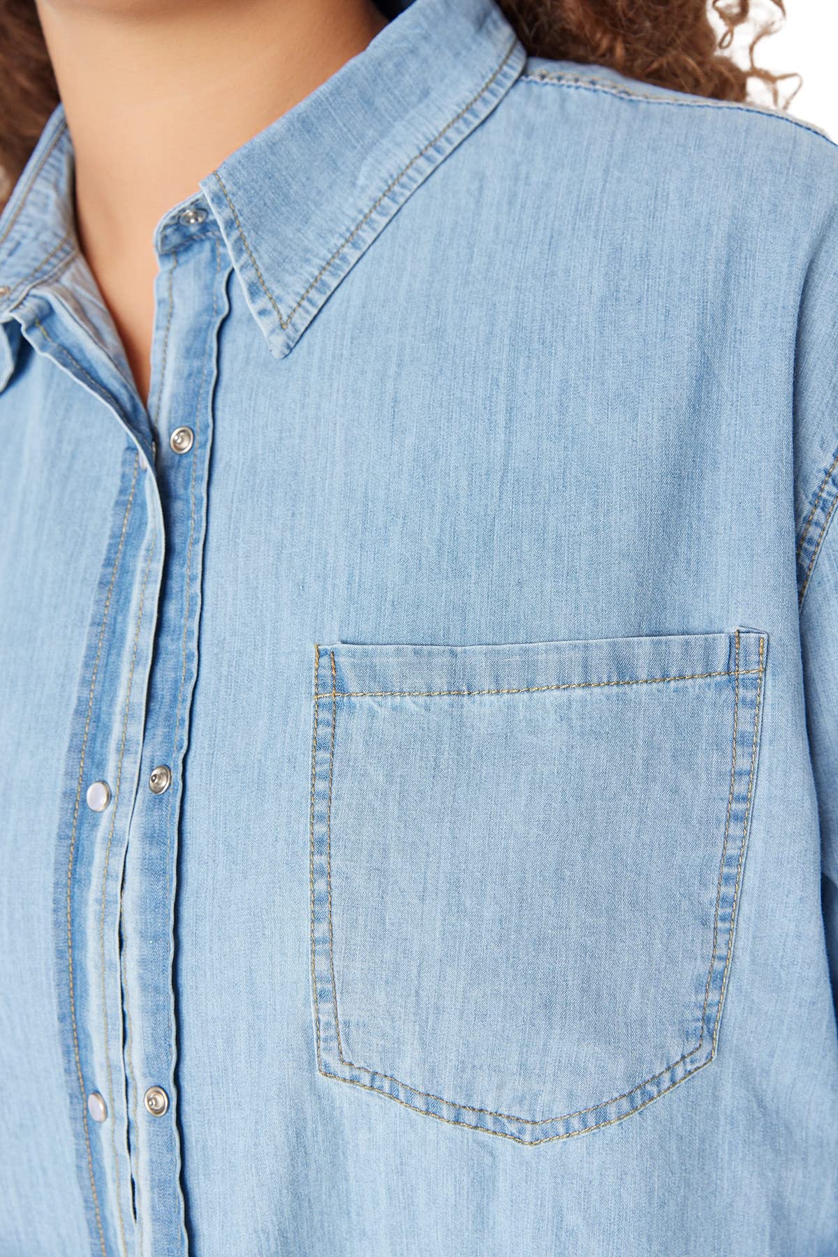 Trendyol Mujer, Camisa básica Ajustada con Cuello Polo, Talla Grande