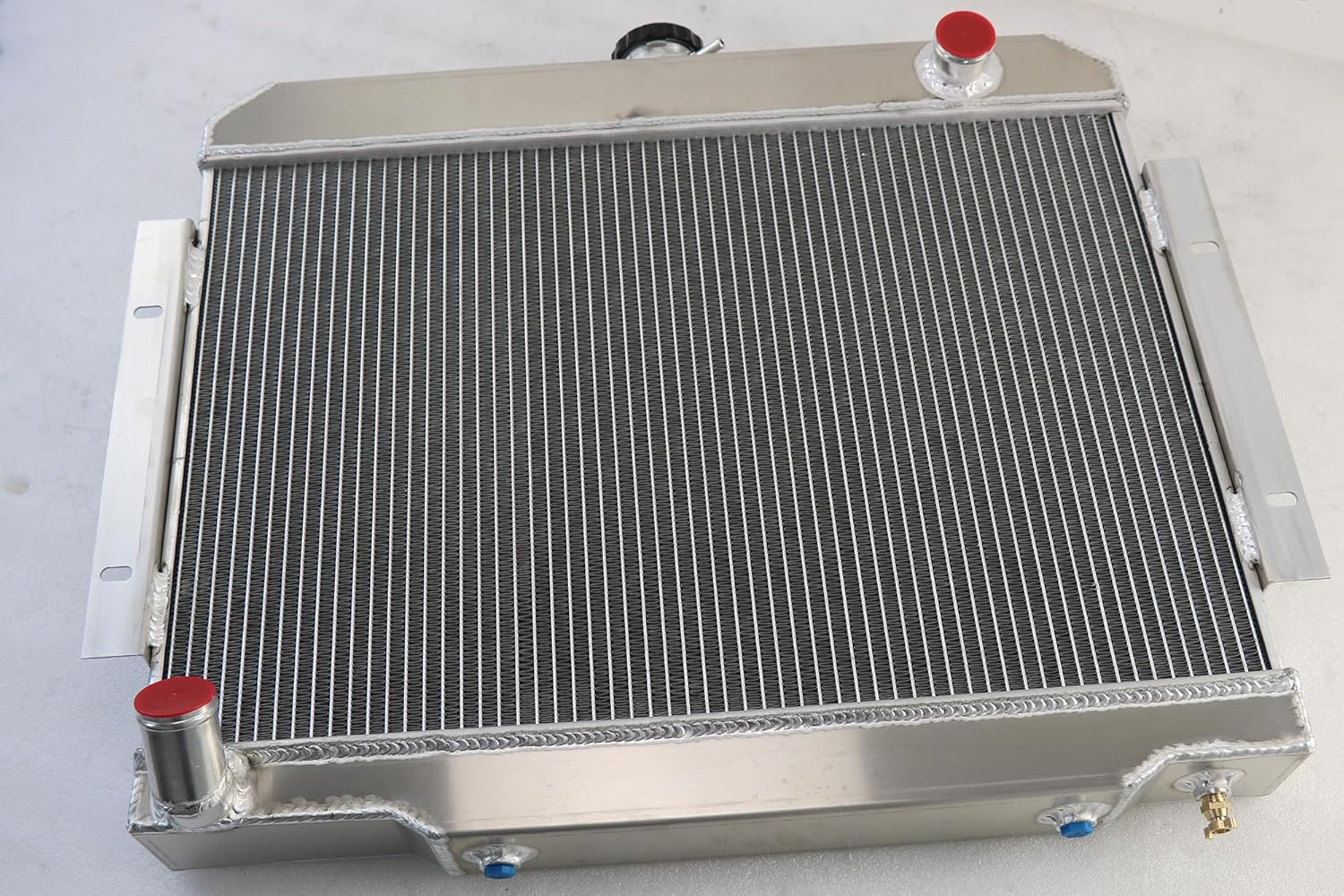 Radiator CU583 Compatible With Jeep CJ5 CJ6 CJ7 Cherokee Scrambler L6 V8 Sport Utilityt 1973-1986