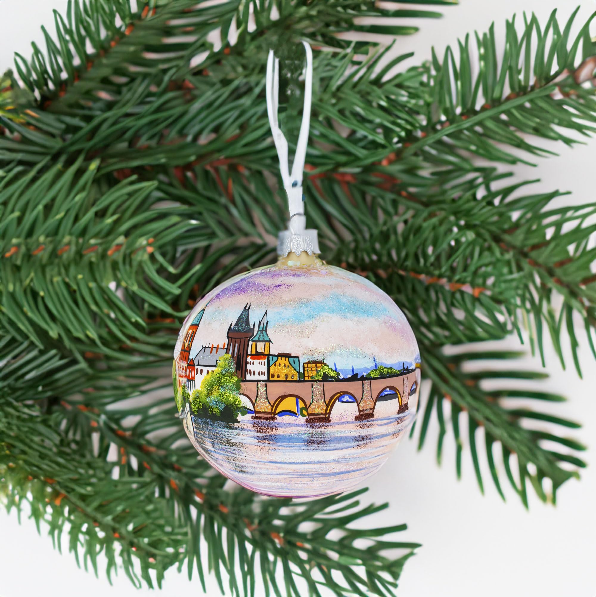 Ornamento de Navidad de Bola de Vidrio Karluv Most, Praga, República Checa 4 Pulgadas