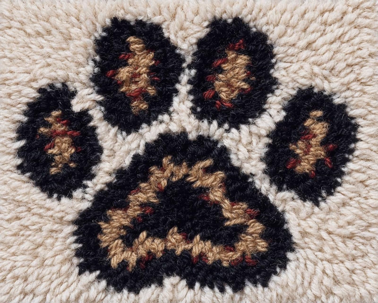 Wallphantom Latch Hook Rug Kits,Puppy paw Prints,DIY Crochet Rug Making Kit for Adults Kids,3D Cross Stitch Carpet Embroidery Needlework Crocheting for Home Decor,60x90cm