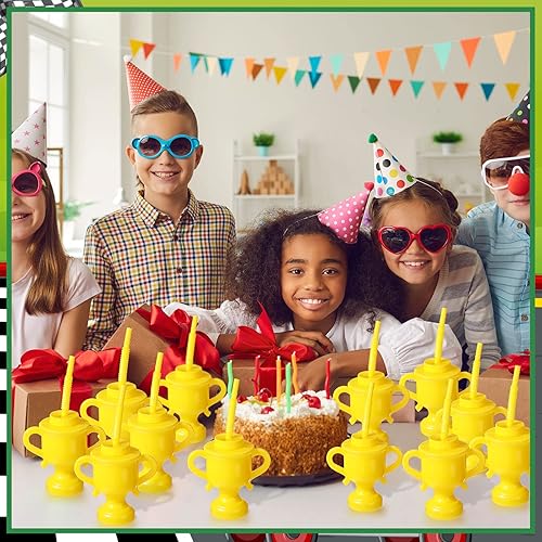 Miniatura 7 de Zubebe 12 tazas de trofeo de auto de carreras con tapas para pajillas, 10 onzas, vasos de plástico reutilizables para fiestas de carreras a granel