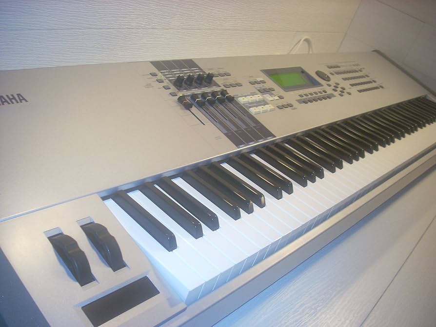 Amazon.com: Yamaha Motif ES8 88 clave Excelente + extra