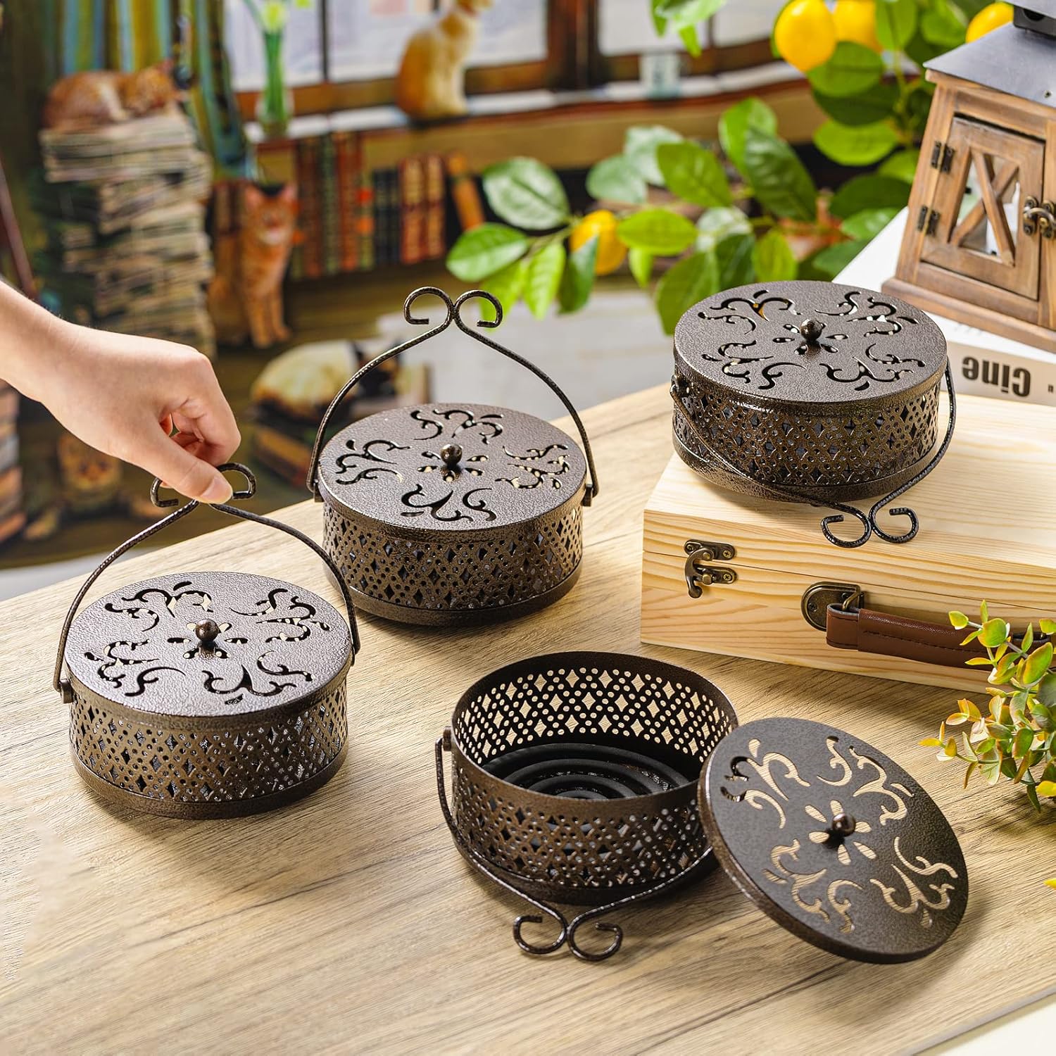 4 Pieces Mosquito Coil Holder Incense Coil Holder Round Retro Portable Metal Hanging Incense Burner with Handle for Home Camping Indoor Outdoor Patio(Bronze Color)