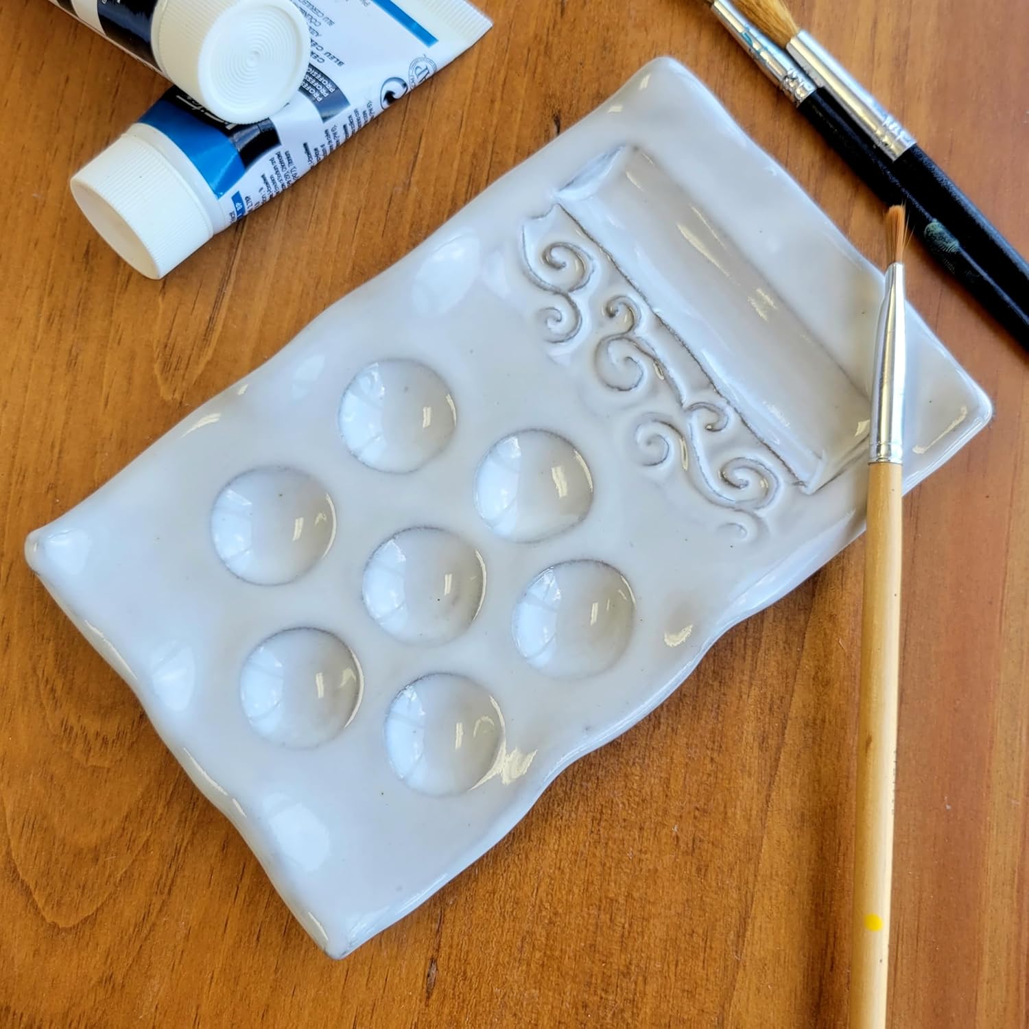 3 Piece Set for Canvas Art Watercolor Painting - Swirl Paint Palette Painters Rinse Cup and Brush Tool Caddy (Black/White)