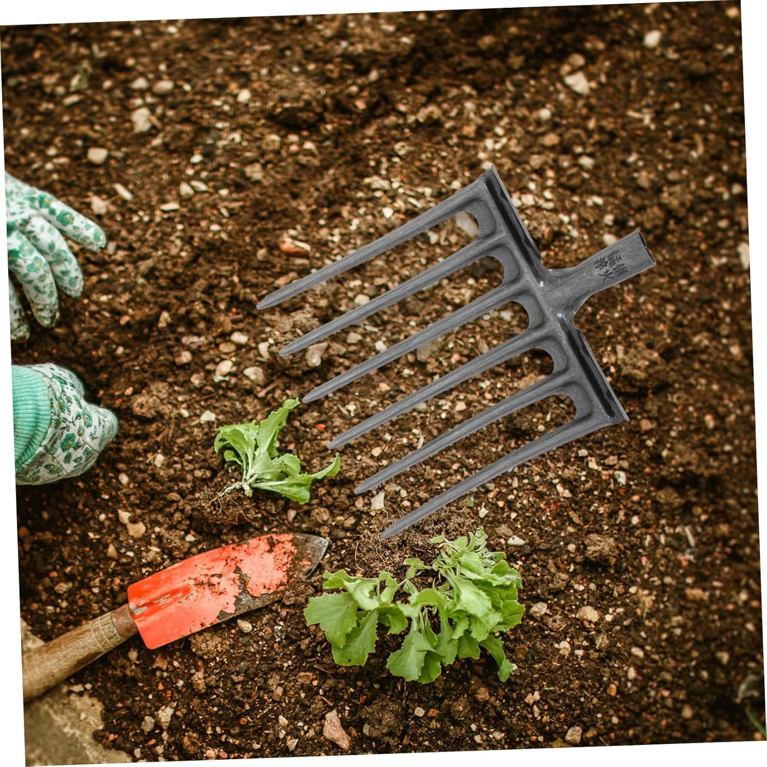 SUPVOX Agricultural Steel Fork Head Four-Tooth Plowing Fork for Horse Stall and Gardening Tasks