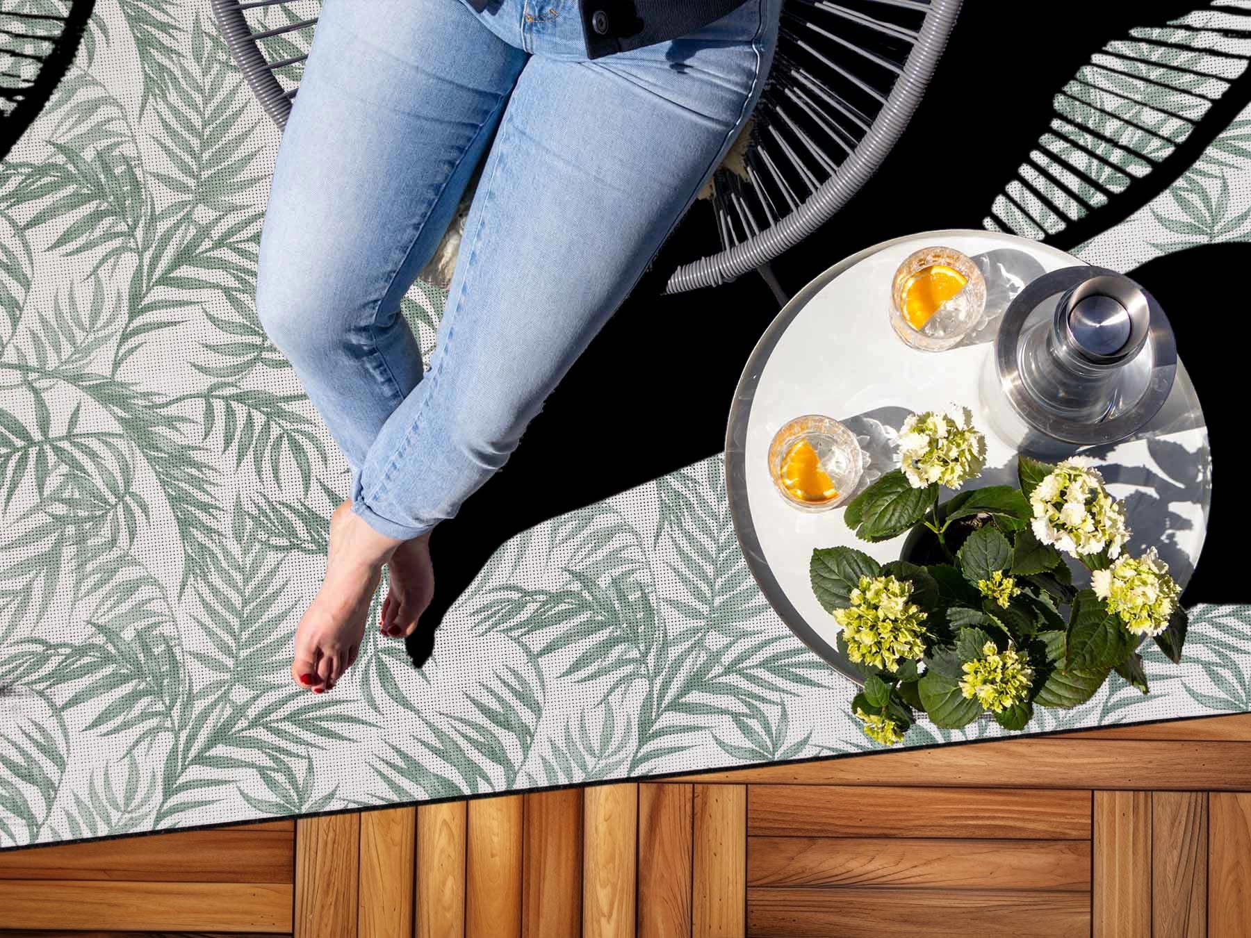 Friedola Outdoor-Teppich- Lounge - Palmen, 200x300cm, Viele Größen und Farben, Inkl. Tragetasche, Wetterfester, Rutschfester Vorzeltteppich aus Weichschaum, Bodenmatte für Balkon und Terrasse