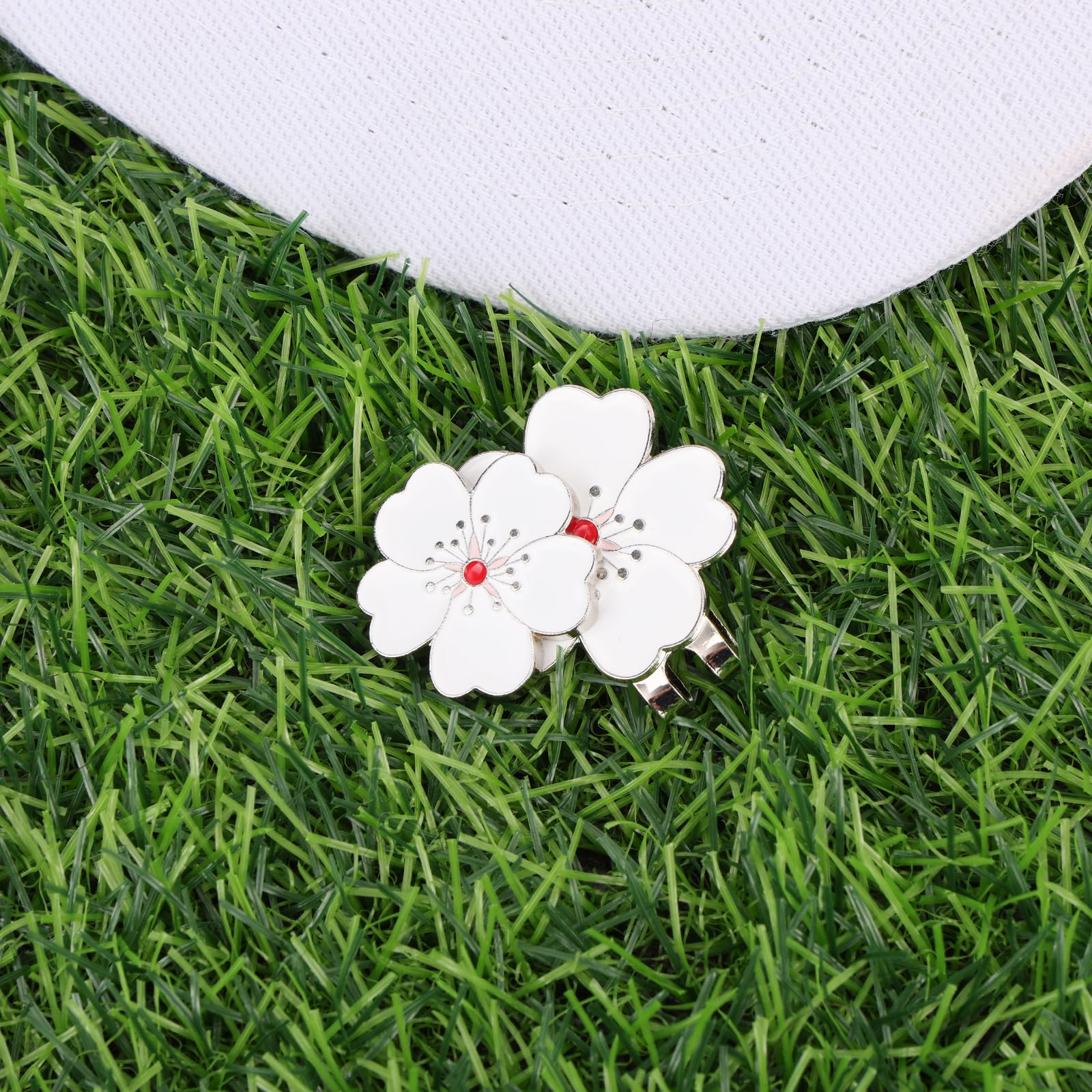 lasuroa Clip Magnetica per Cappellino da Golf, Segnapalline Golf Forma Fiore Bianco con Clip Cappellino Accessori Decorativi per Donna e Uomo Sacca