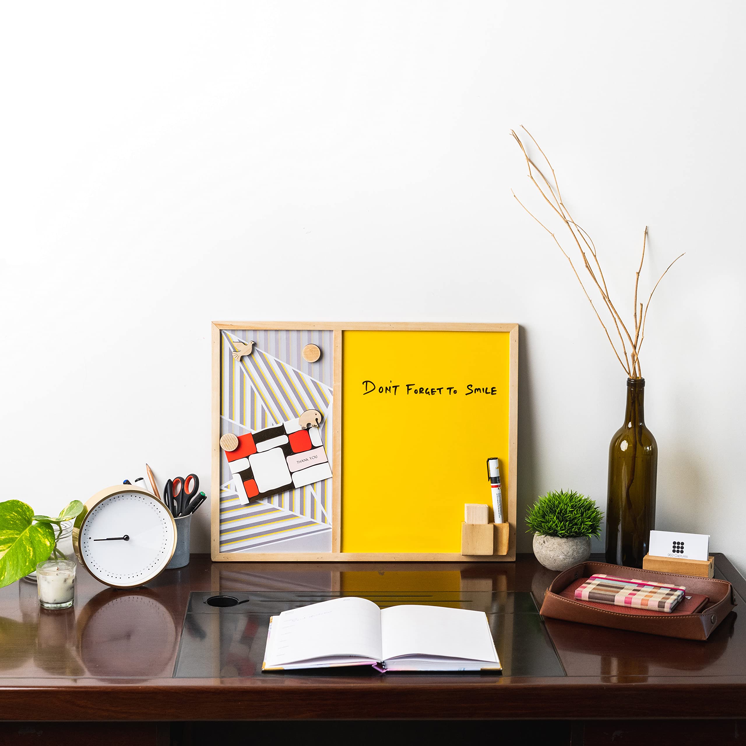 IVEI Tablero de combinación con tablero magnético y tablero de escritura amarillo, organizador innovador para niños y adultos con imanes para hacer tablas, el mejor regalo para el hogar, la oficina
