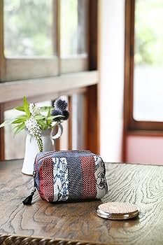 75　手染め大輔　着物リメイク　若草色紬　ロングベストとパンツ　L〜フリーサイズ 大島紬の着物からの前開きロングベスト 着物リメイク ベスト