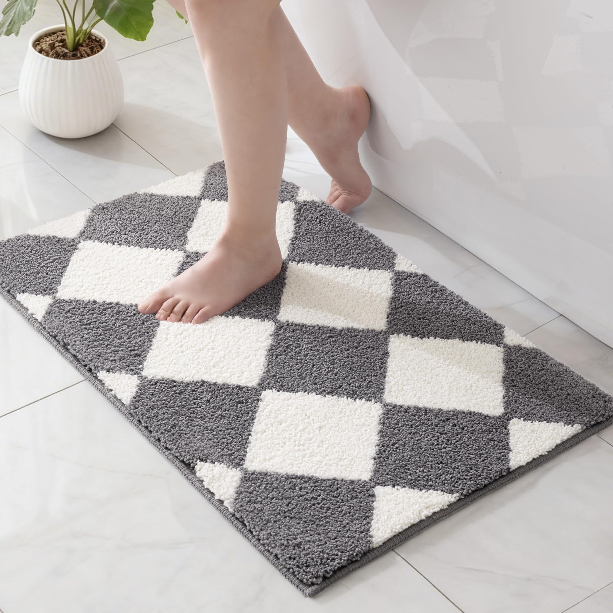 Exclusivo Mezcla Microfiber Bath Mat 40x60 CM, Extra Soft Non-Slip Super Absorbent Bathroom Mats, Machine Washable Quick Dry Bath Rugs for Bathroom Floor, Shower, Home Decor, Checkered Grey