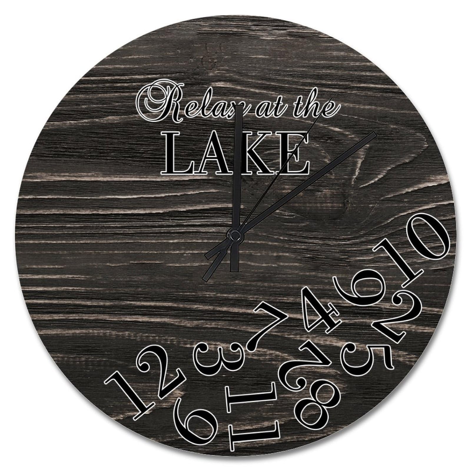 Horloge de decoration cotiere pour creer une ambiance sereine de bord de lac dans votre salon
